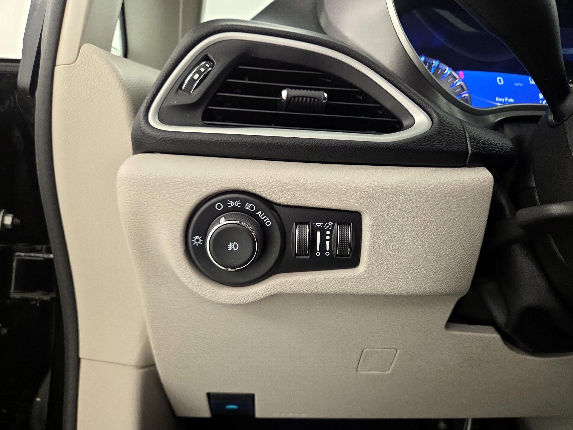 Thumbnail: 2024 Chrysler Pacifica - 13