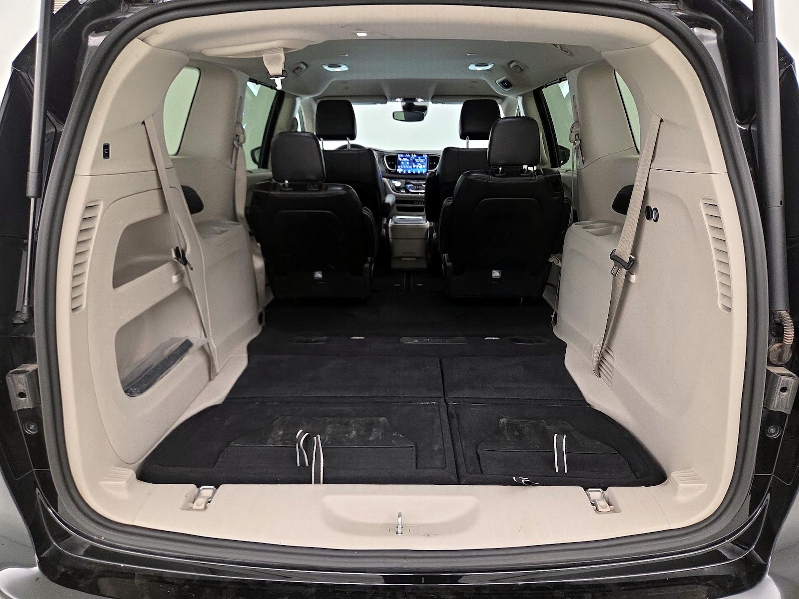 2024 Chrysler Pacifica Touring L - Photo 23