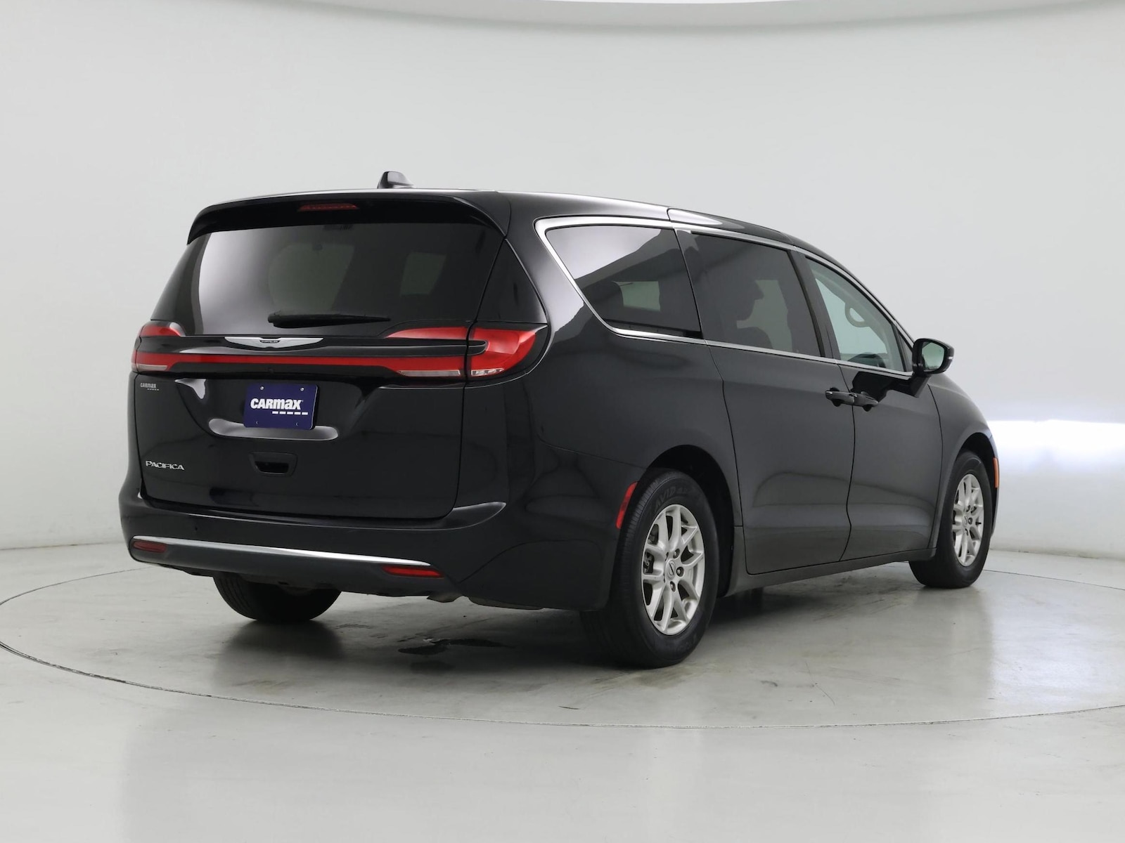 2024 Chrysler Pacifica Touring L - Photo 9