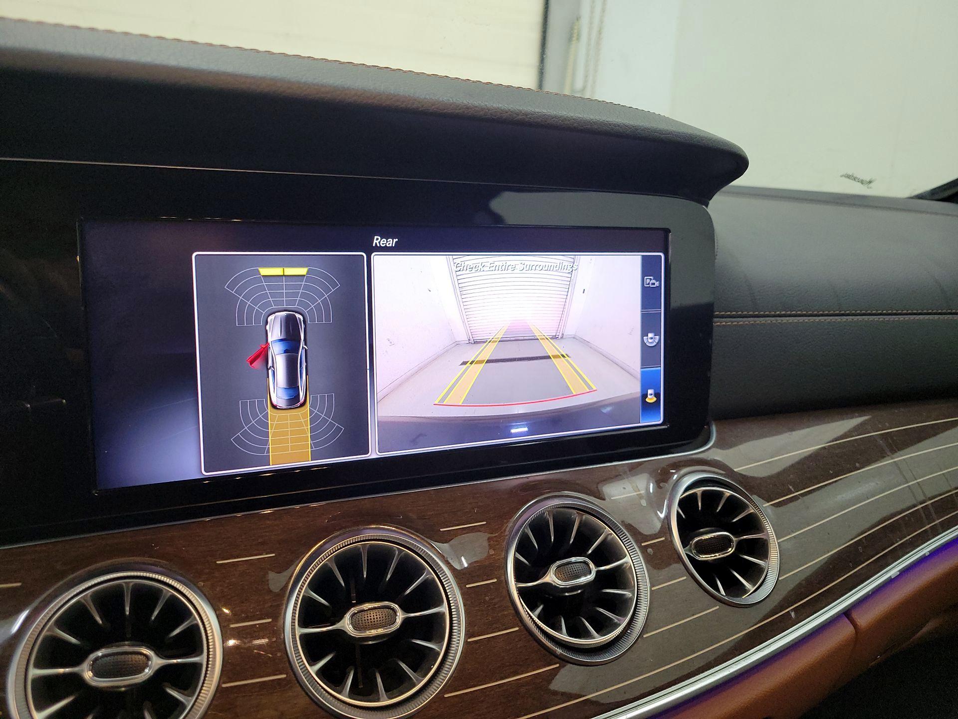 Thumbnail: 2018 Mercedes-Benz E-Class - 15