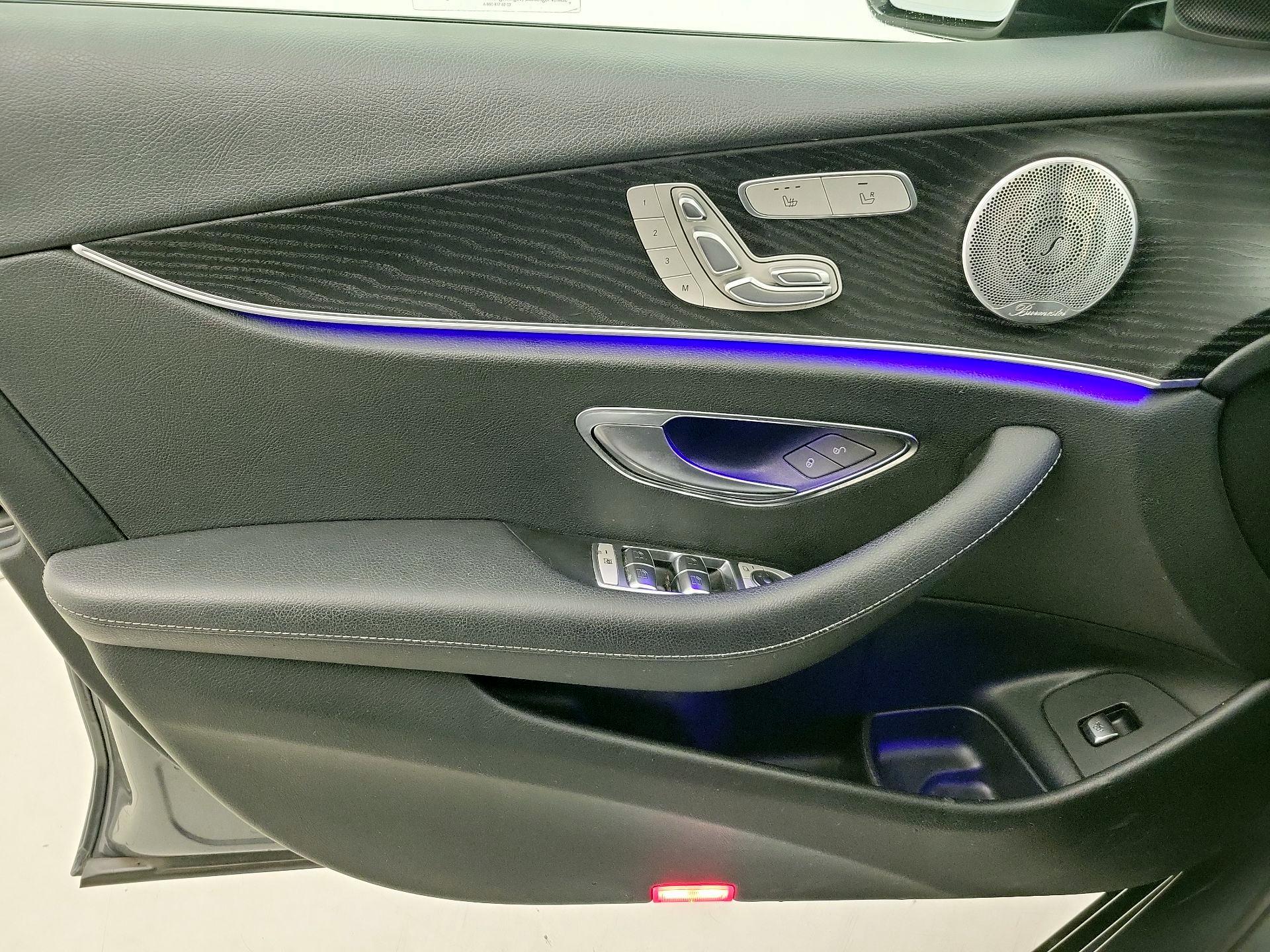 Thumbnail: 2020 Mercedes-Benz E-Class - 12