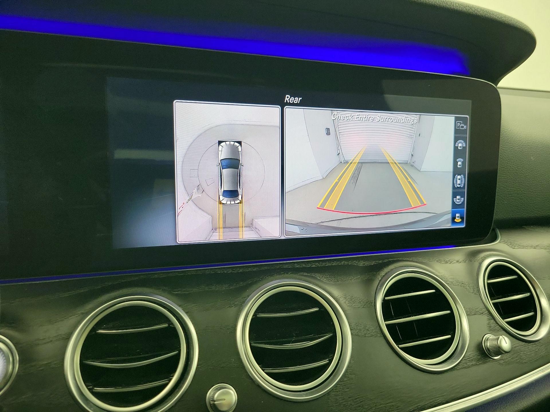 Thumbnail: 2020 Mercedes-Benz E-Class - 15