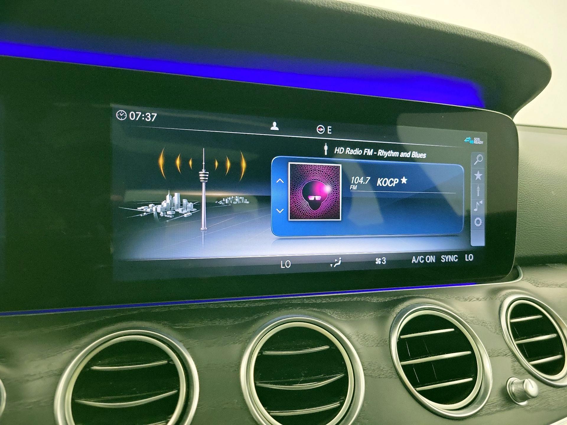 Thumbnail: 2020 Mercedes-Benz E-Class - 16