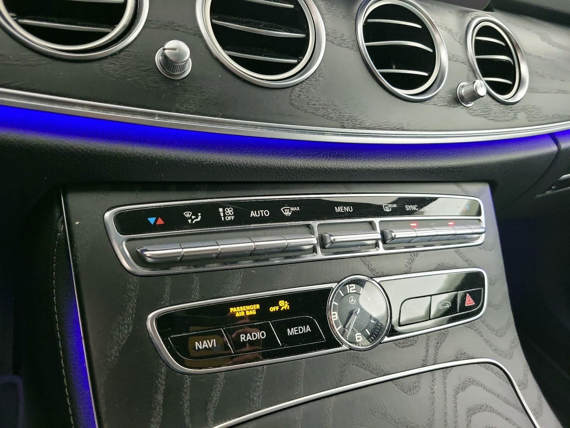 Thumbnail: 2020 Mercedes-Benz E-Class - 17