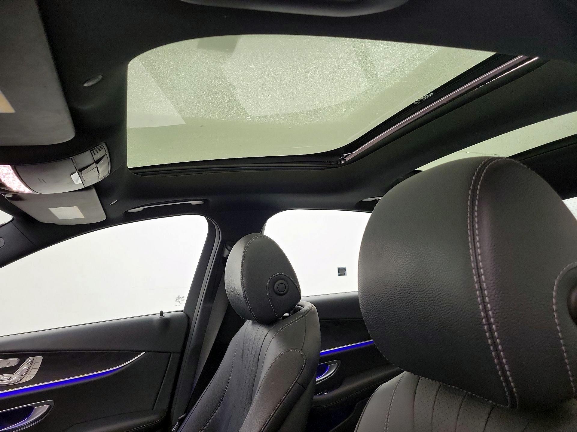 Thumbnail: 2020 Mercedes-Benz E-Class - 20