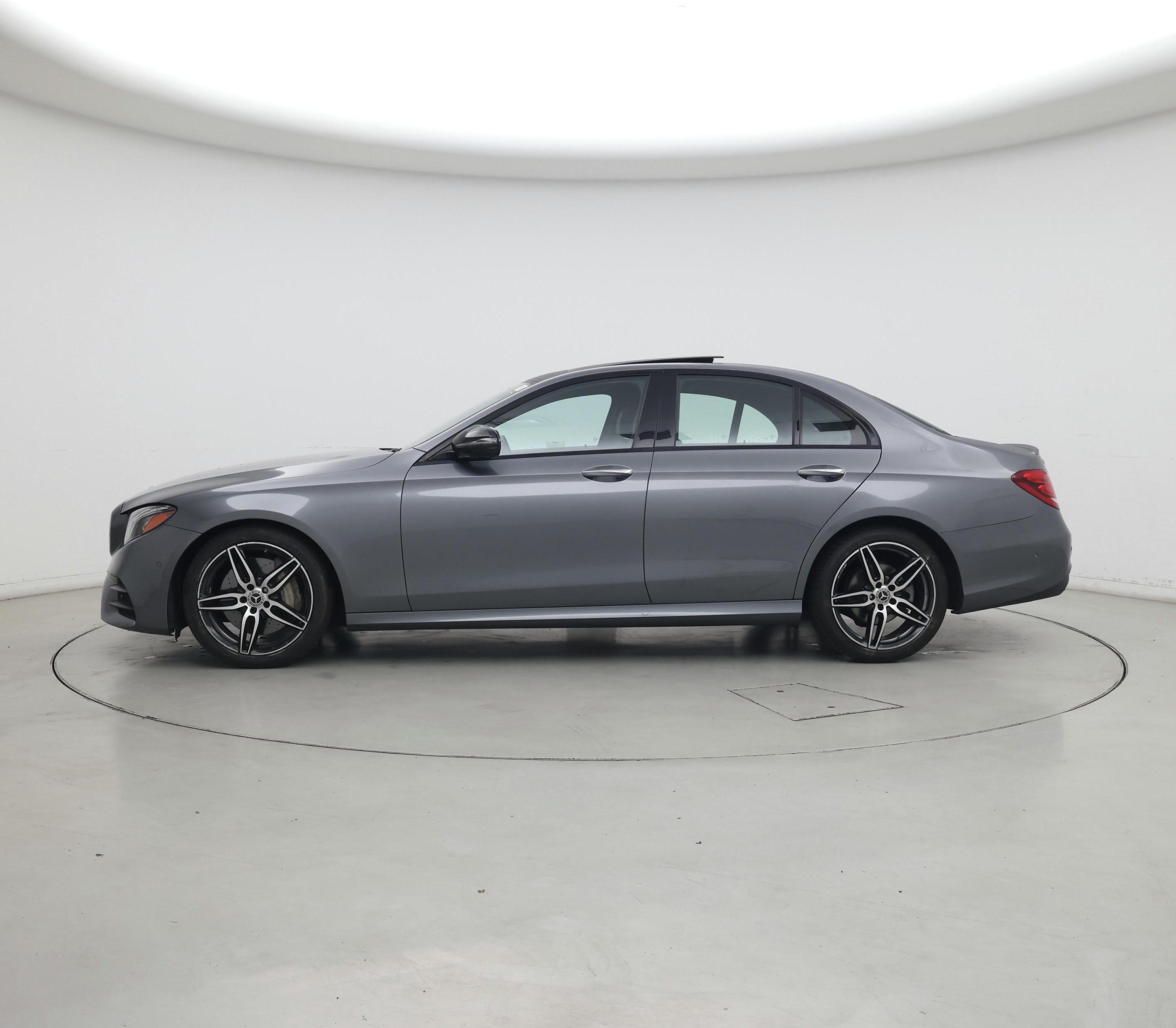 Thumbnail: 2020 Mercedes-Benz E-Class - 3