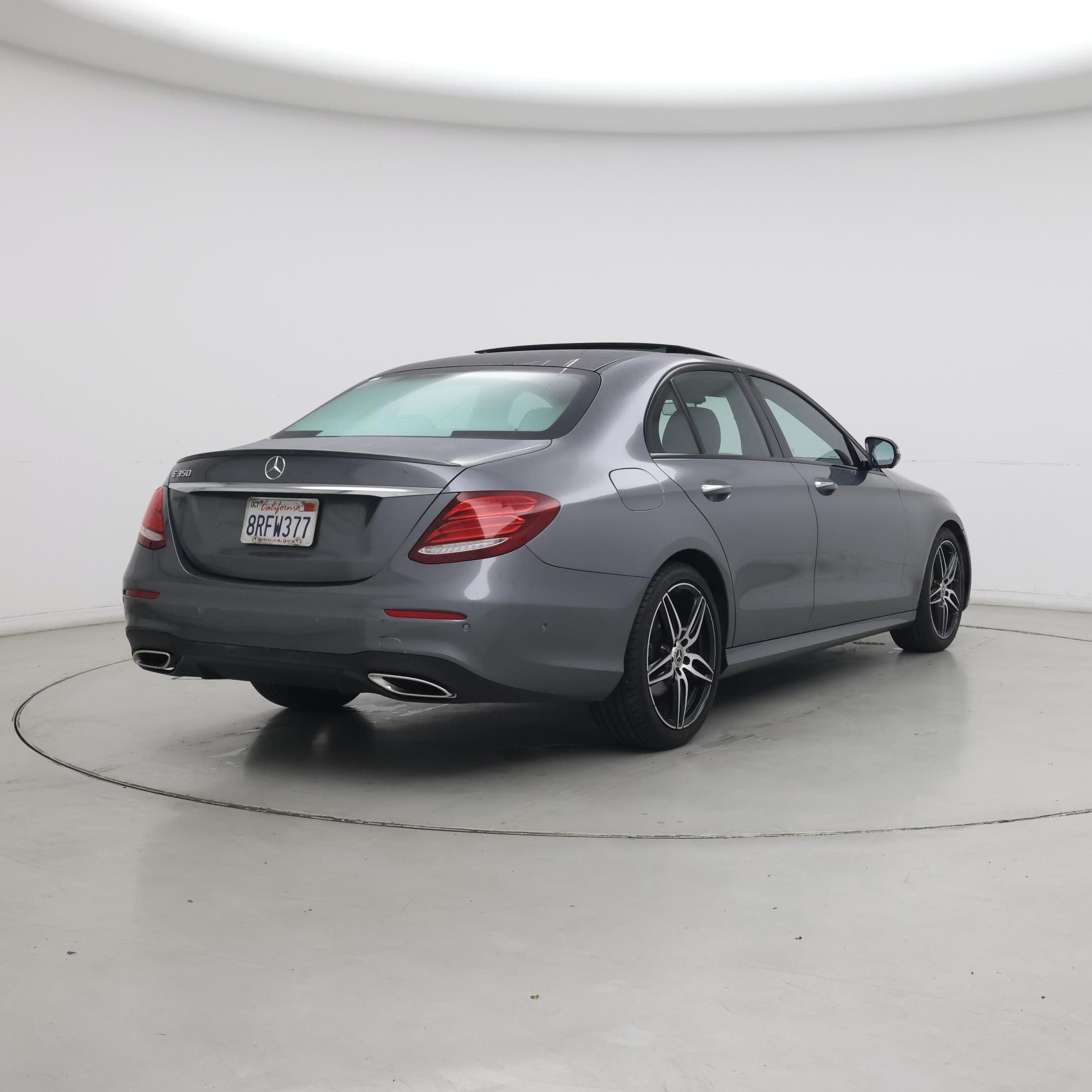 Thumbnail: 2020 Mercedes-Benz E-Class - 8