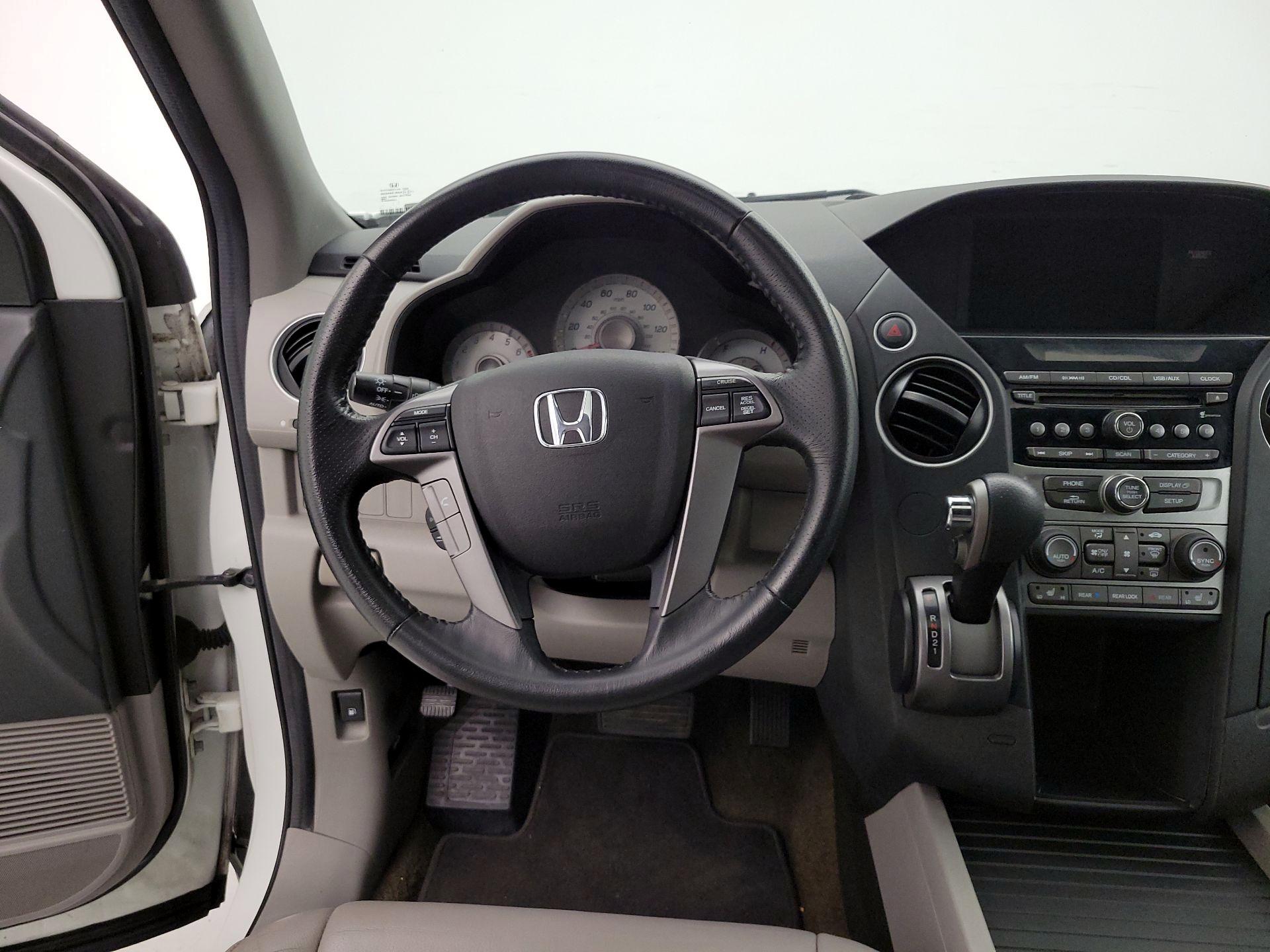 Thumbnail: 2014 Honda Pilot - 10