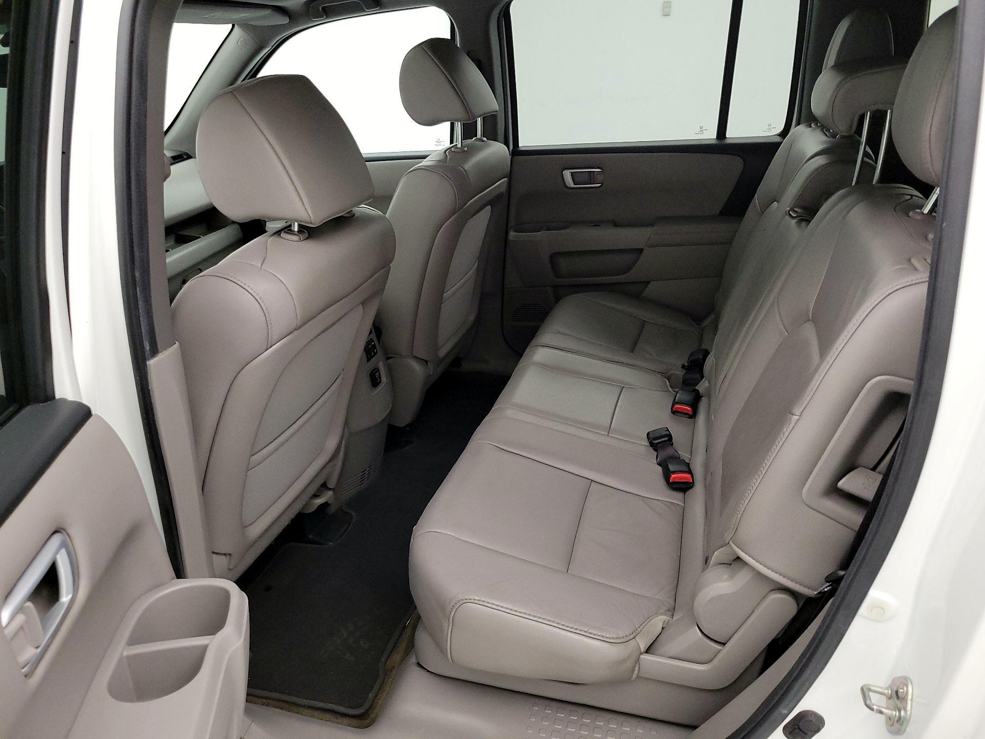Thumbnail: 2014 Honda Pilot - 19