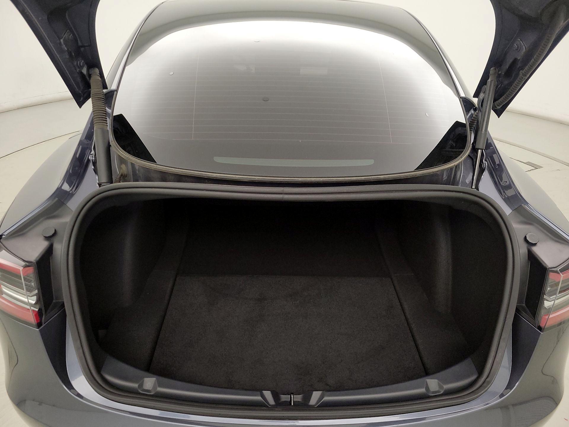 Thumbnail: 2023 Tesla Model 3 - 19