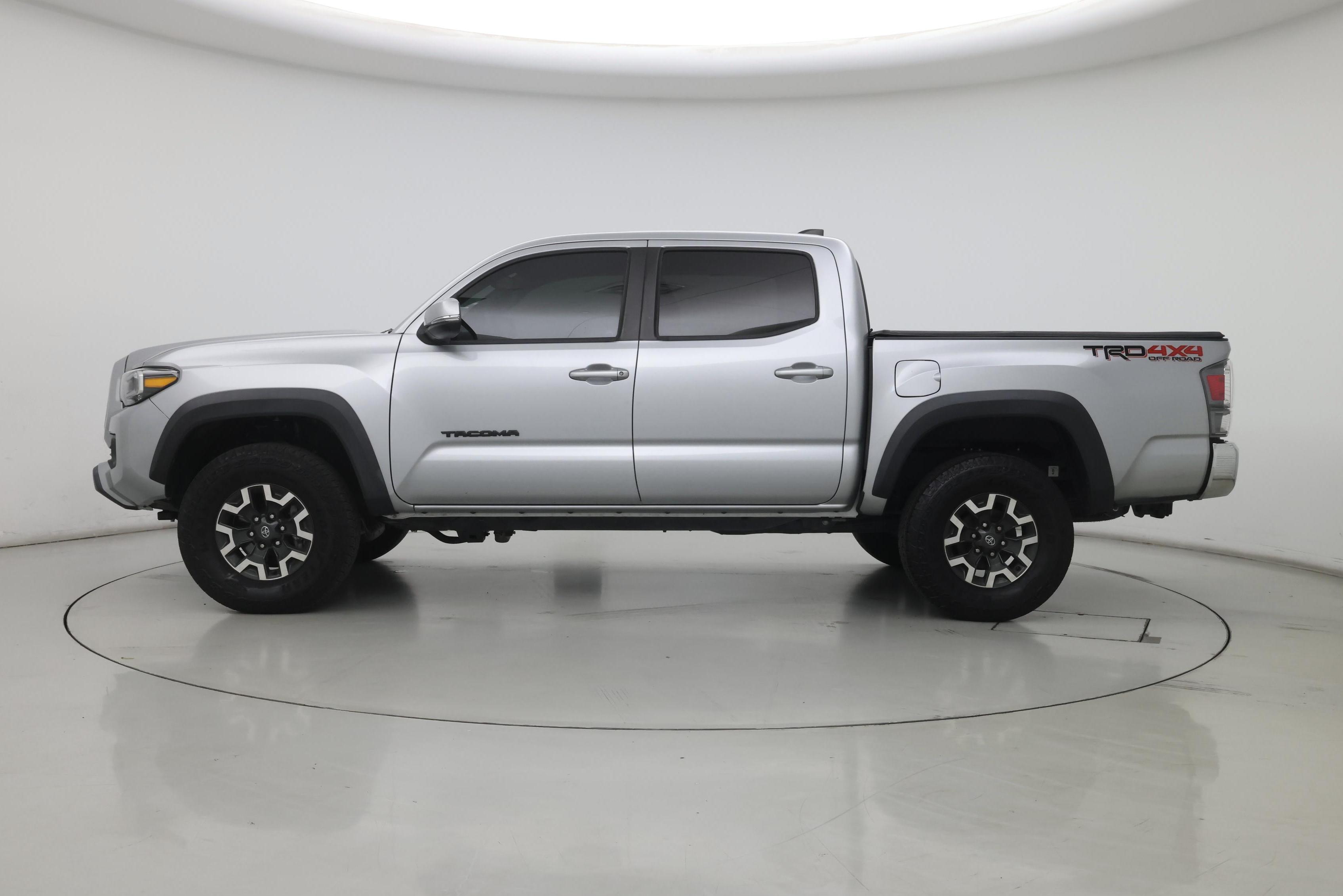 Thumbnail: 2023 Toyota Tacoma - 3