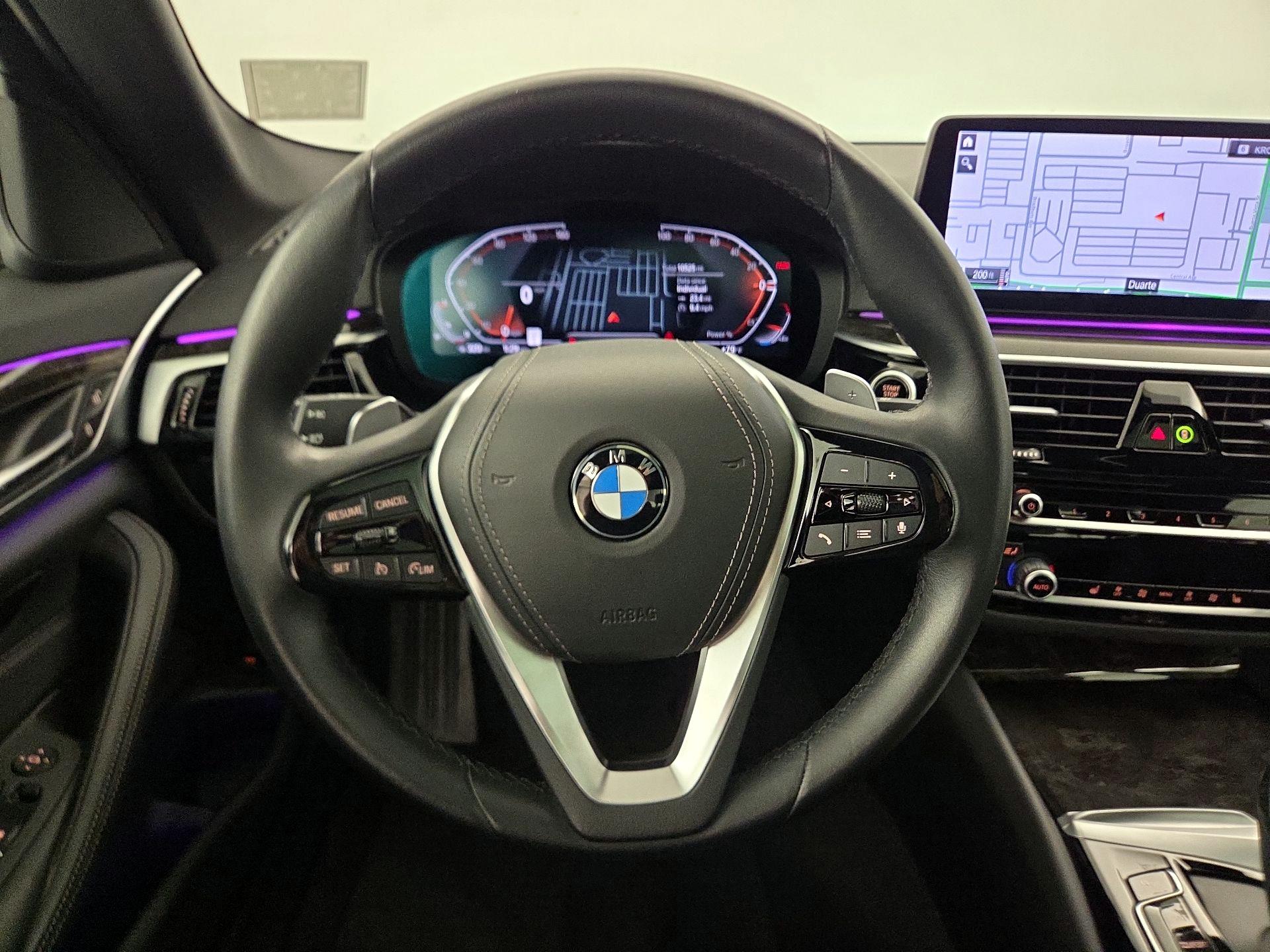 Thumbnail: 2023 BMW 5 Series - 10