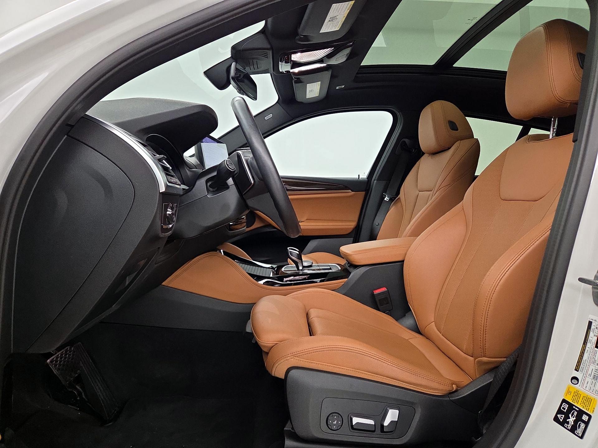 Thumbnail: 2023 BMW X4 - 11