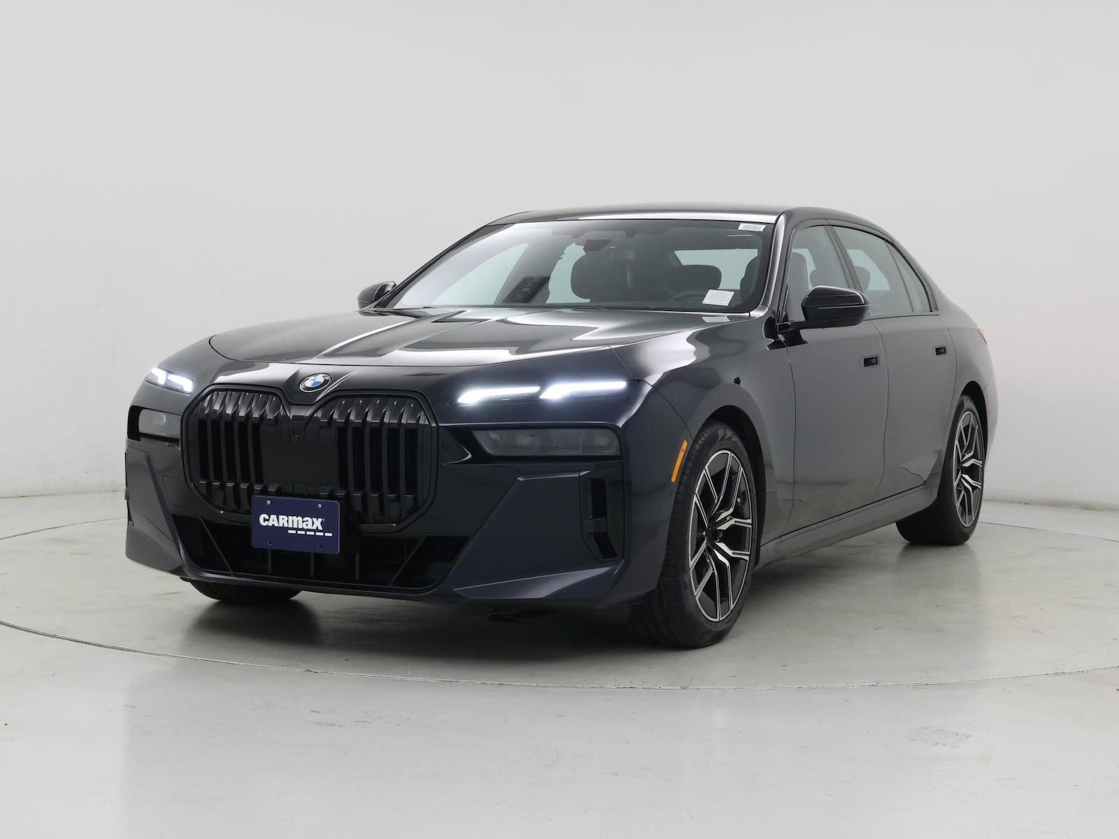 2023 BMW 7 Series 740i - Photo 5