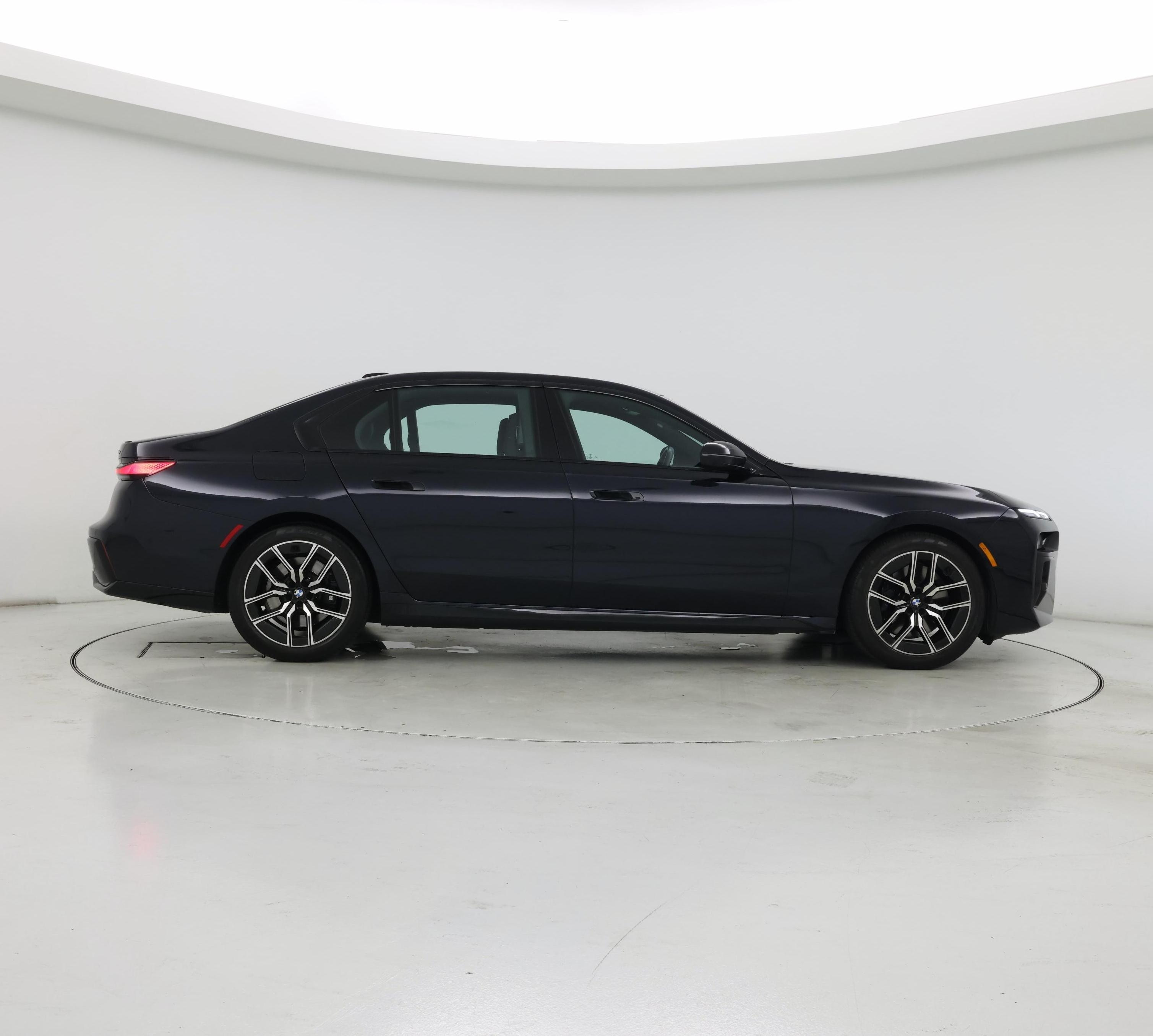 Thumbnail: 2023 BMW 7 Series - 7