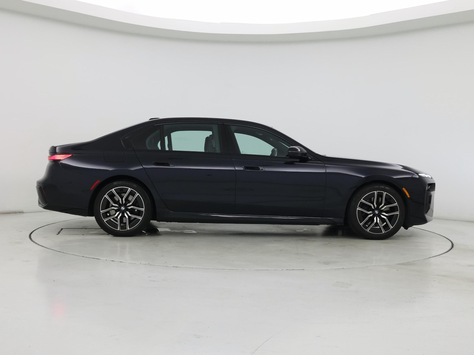 2023 BMW 7 Series 740i - Photo 8