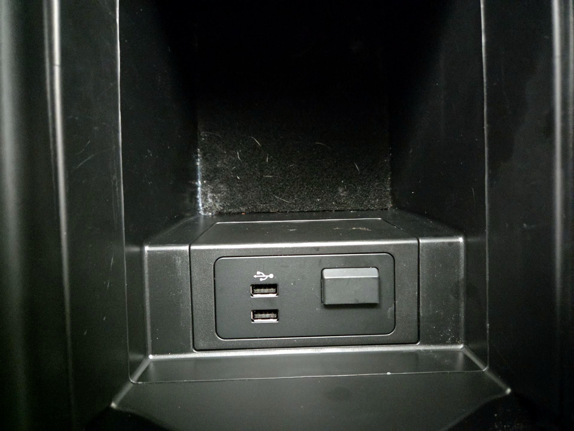 Thumbnail: 2022 Mazda CX-9 - 18