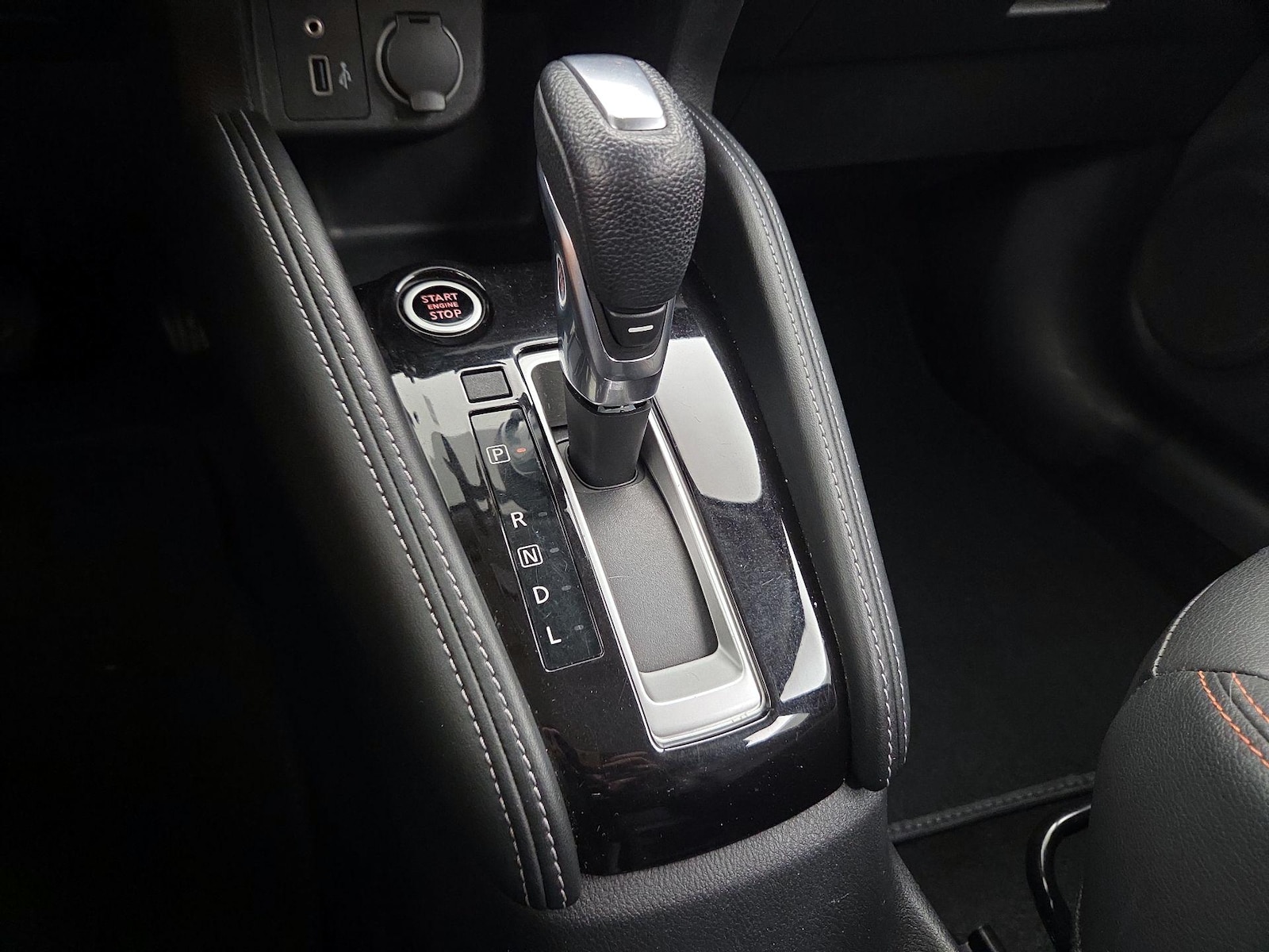2020 Nissan Kicks SR - Photo 17