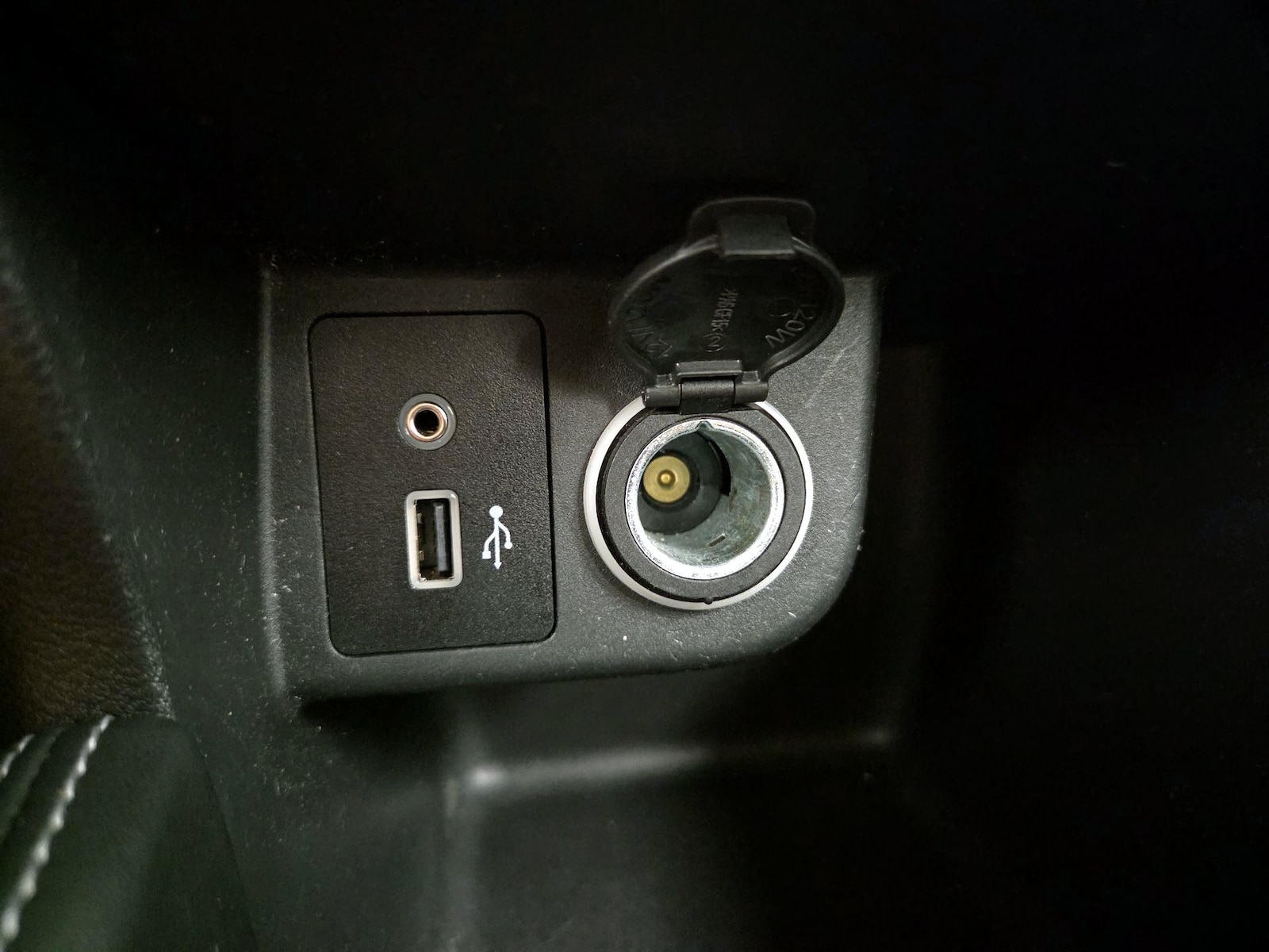 2020 Nissan Kicks SR - Photo 18