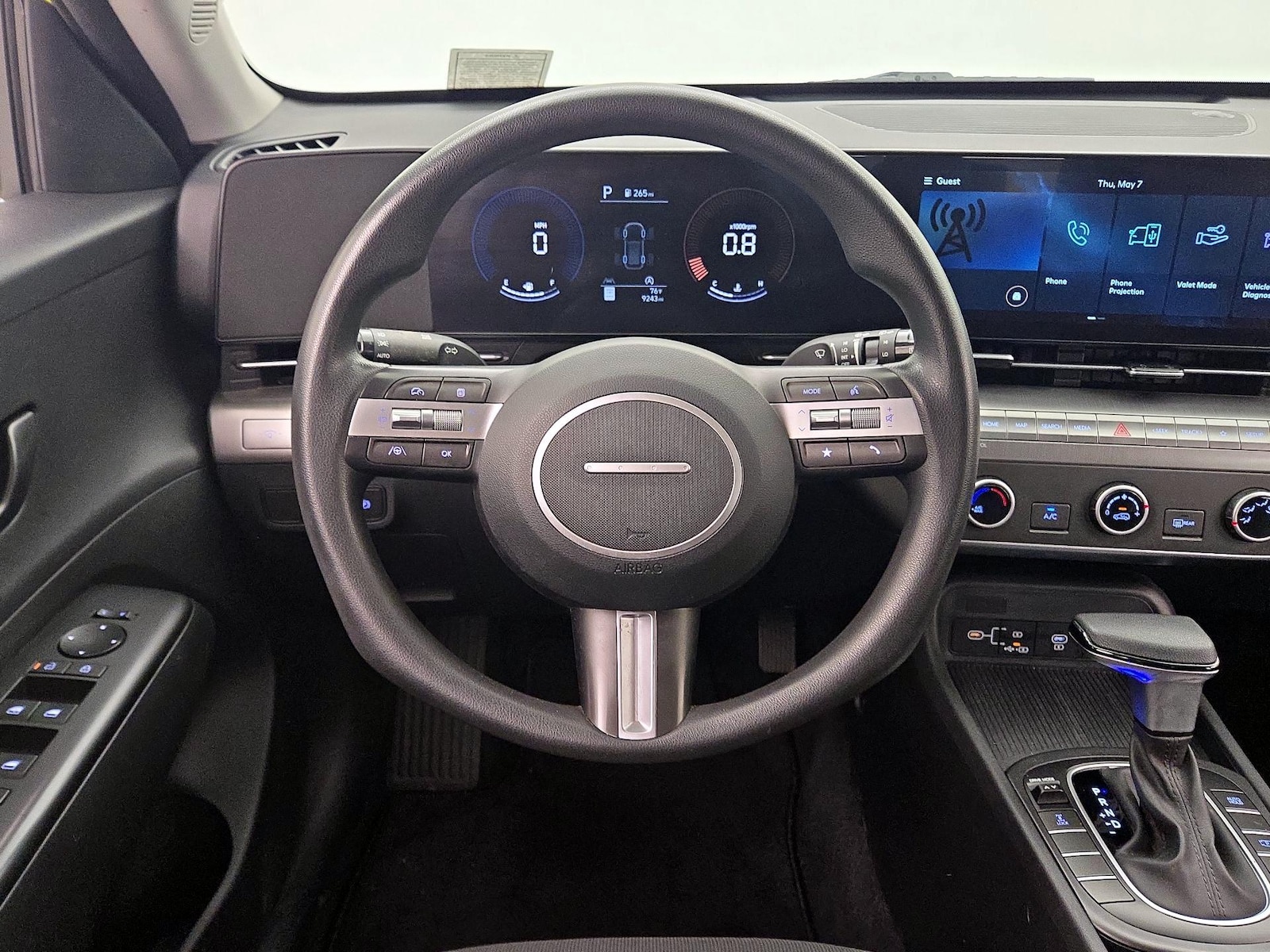 2024 Hyundai Kona SE - Photo 11