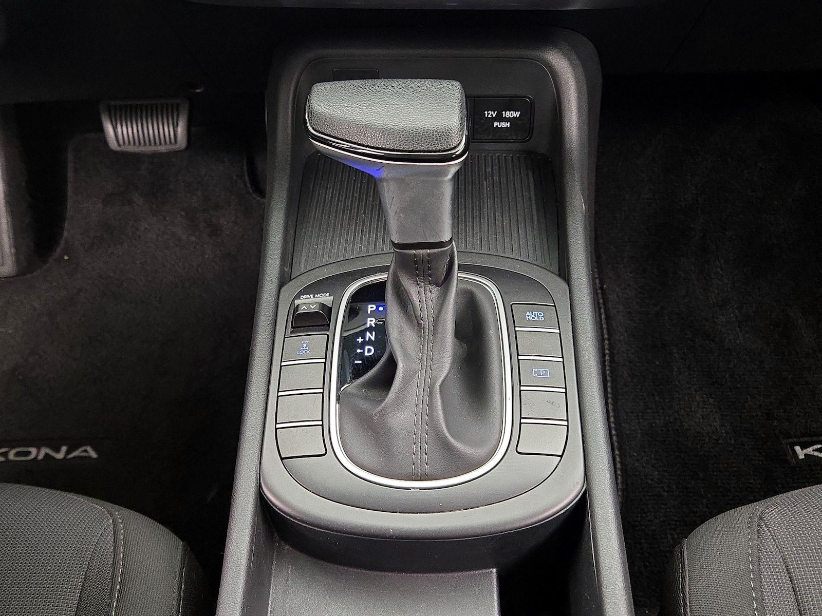 2024 Hyundai Kona SE - Photo 17
