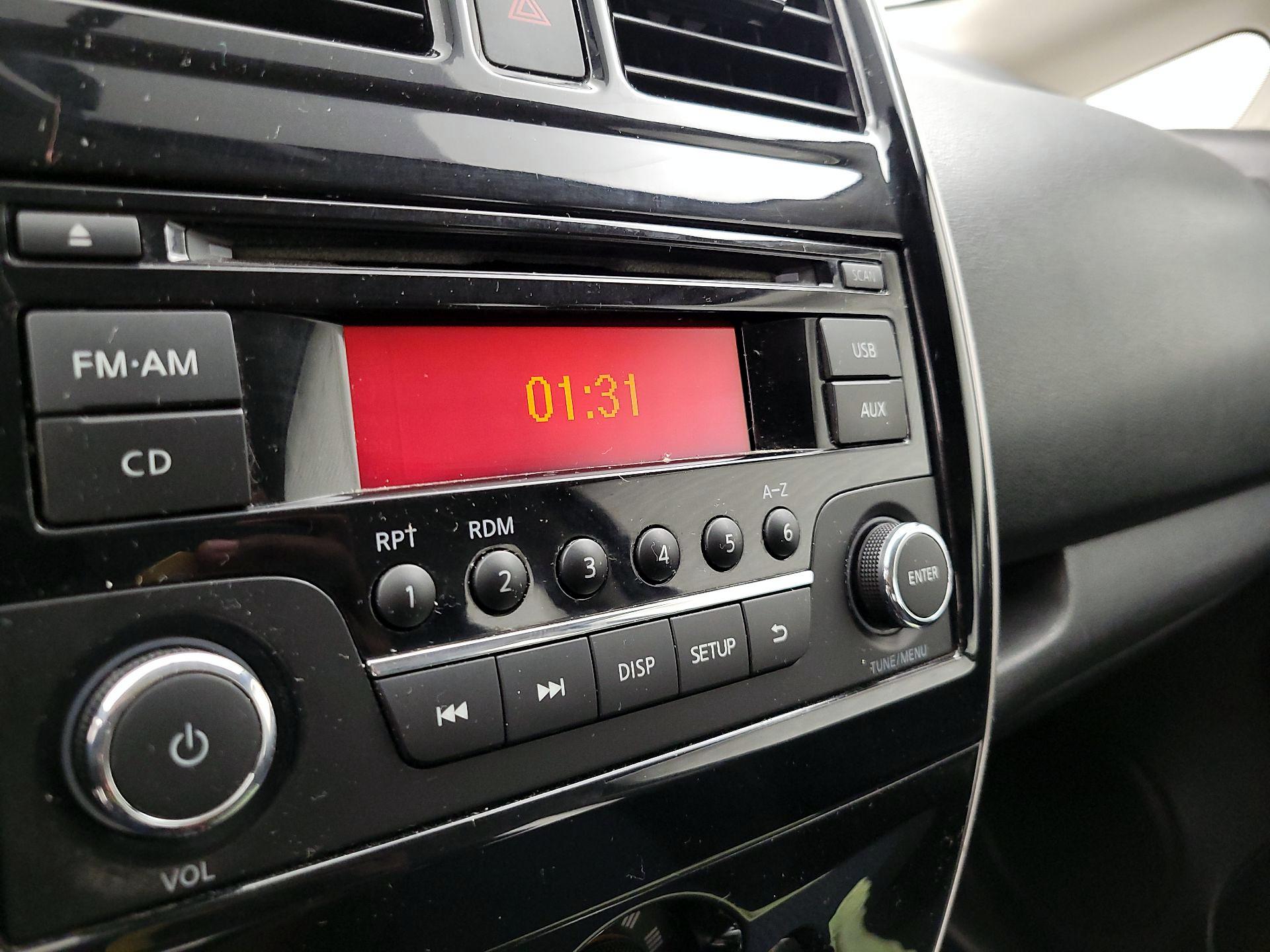 Thumbnail: 2015 Nissan Versa Note - 14