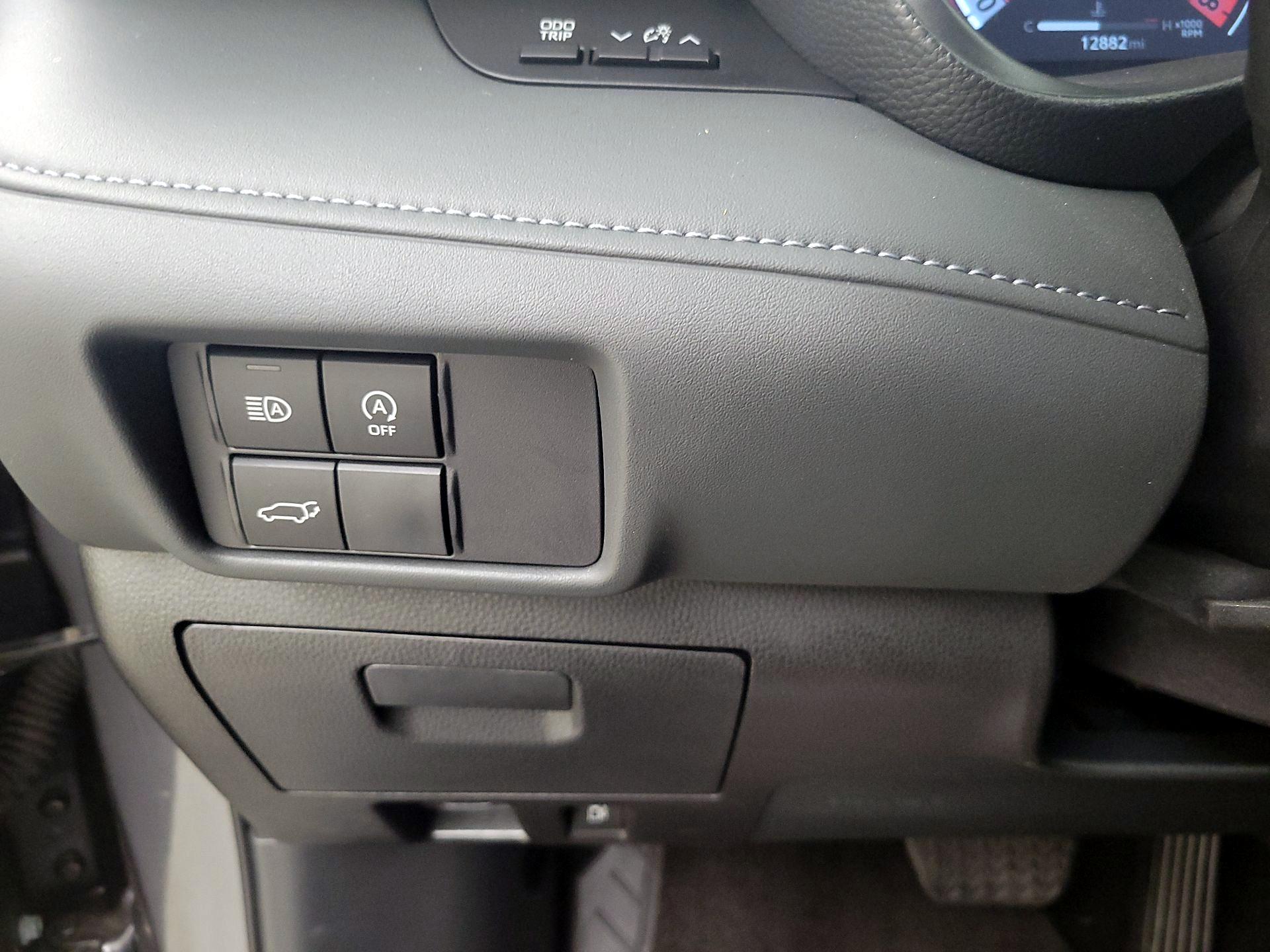 Thumbnail: 2025 Toyota Highlander - 13