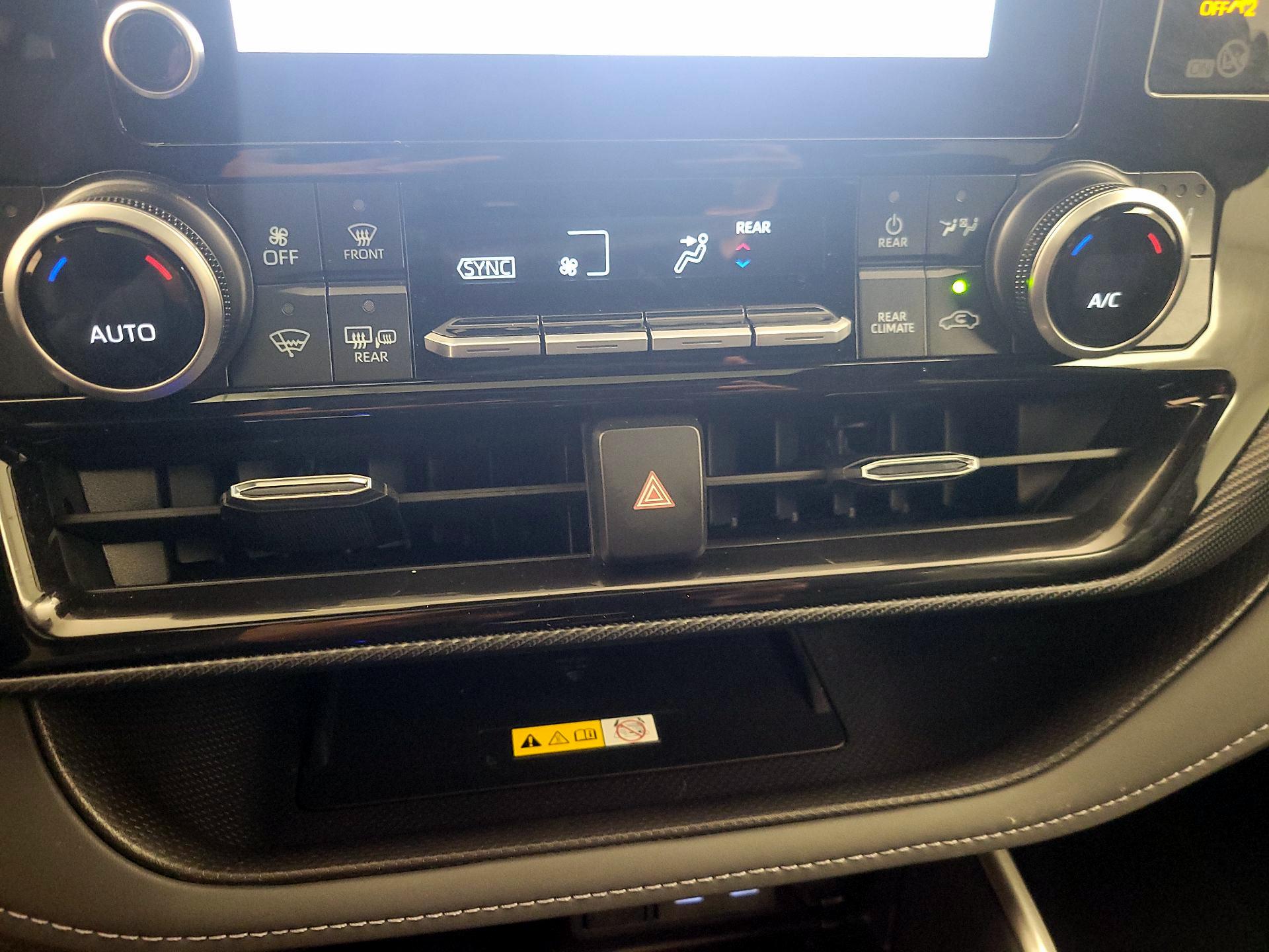 Thumbnail: 2025 Toyota Highlander - 16