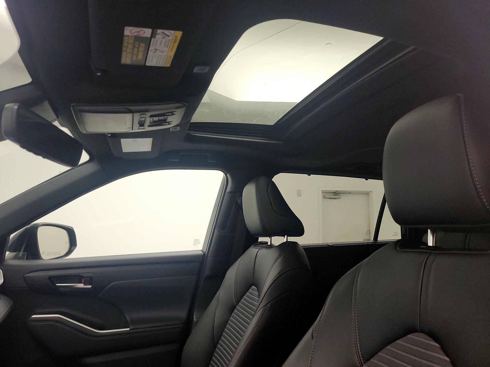 Thumbnail: 2025 Toyota Highlander - 19