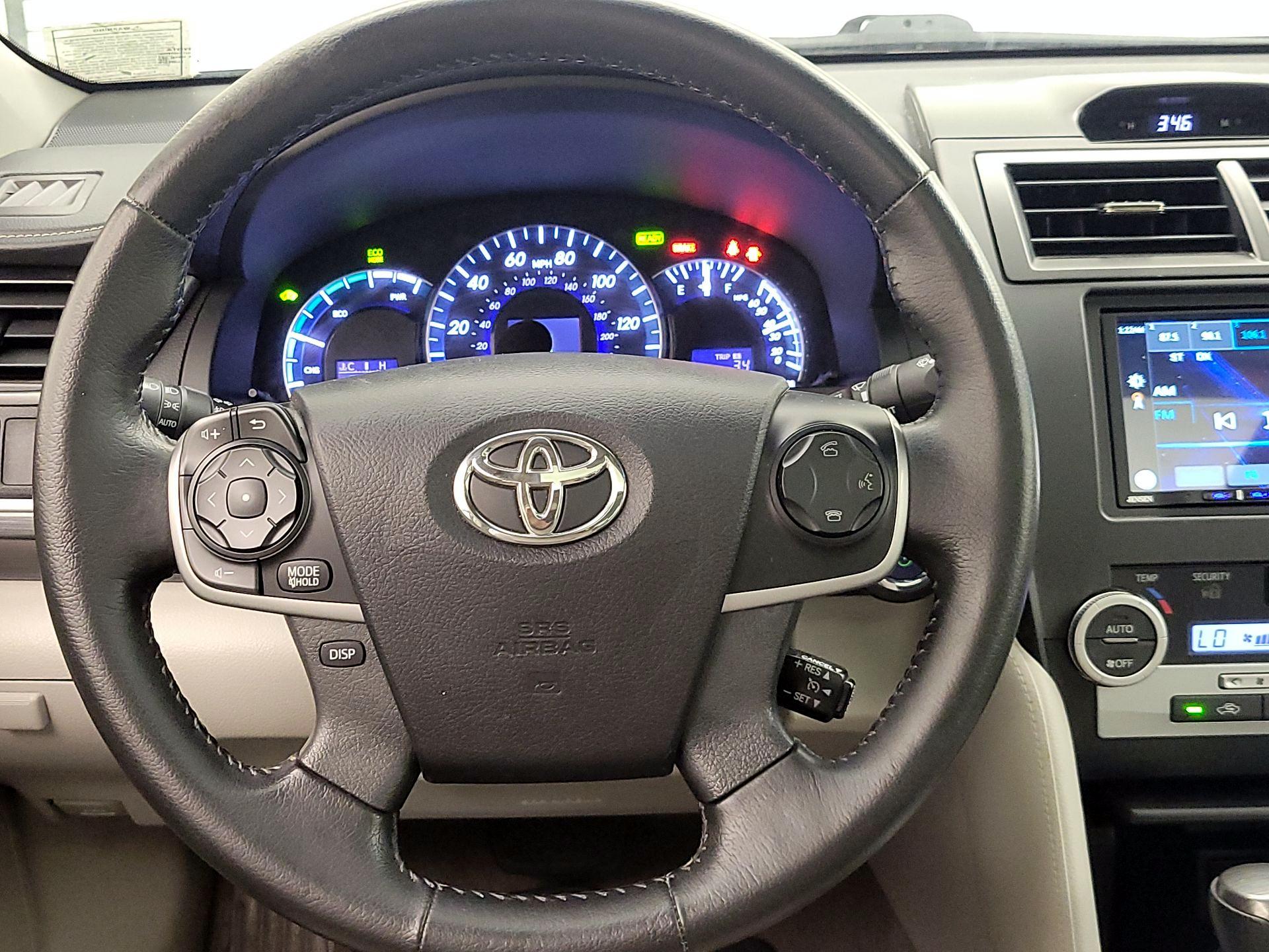 Thumbnail: 2014 Toyota Camry - 10