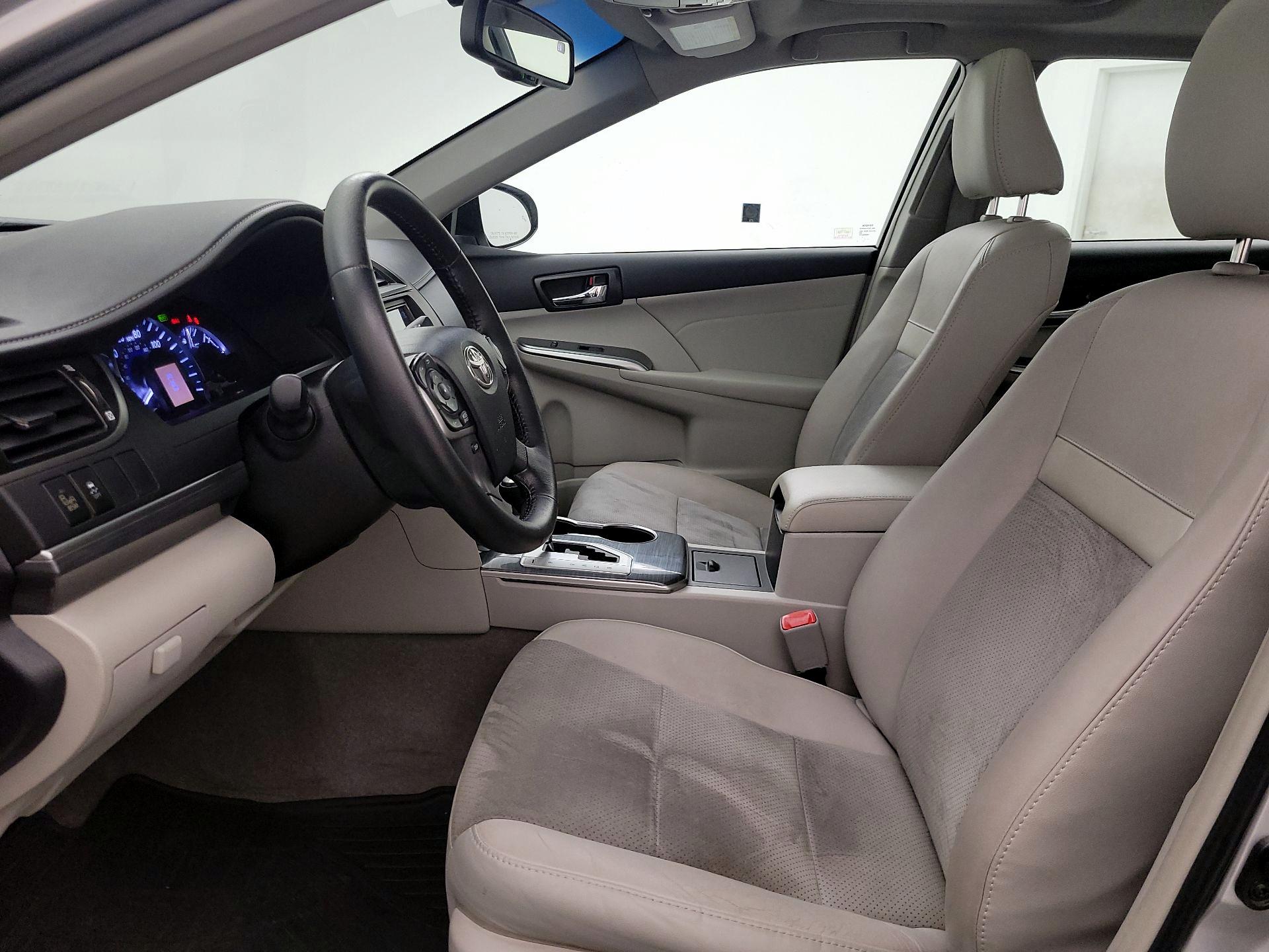 Thumbnail: 2014 Toyota Camry - 11