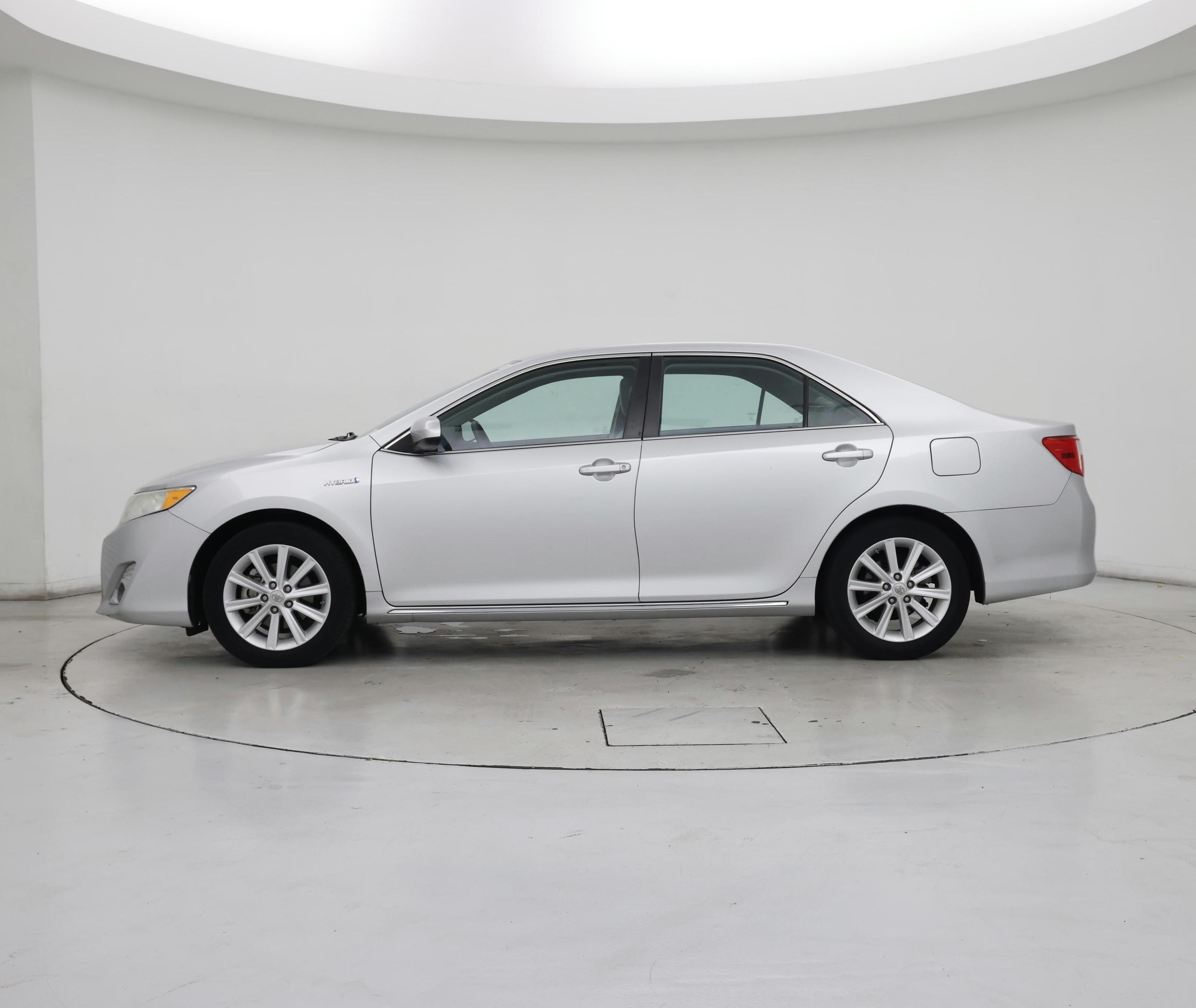 Thumbnail: 2014 Toyota Camry - 3