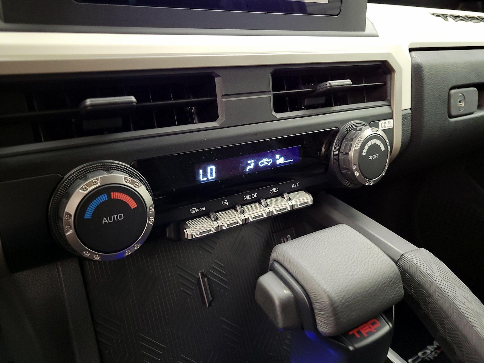 2024 Toyota Tacoma TRD Off Road - Photo 17