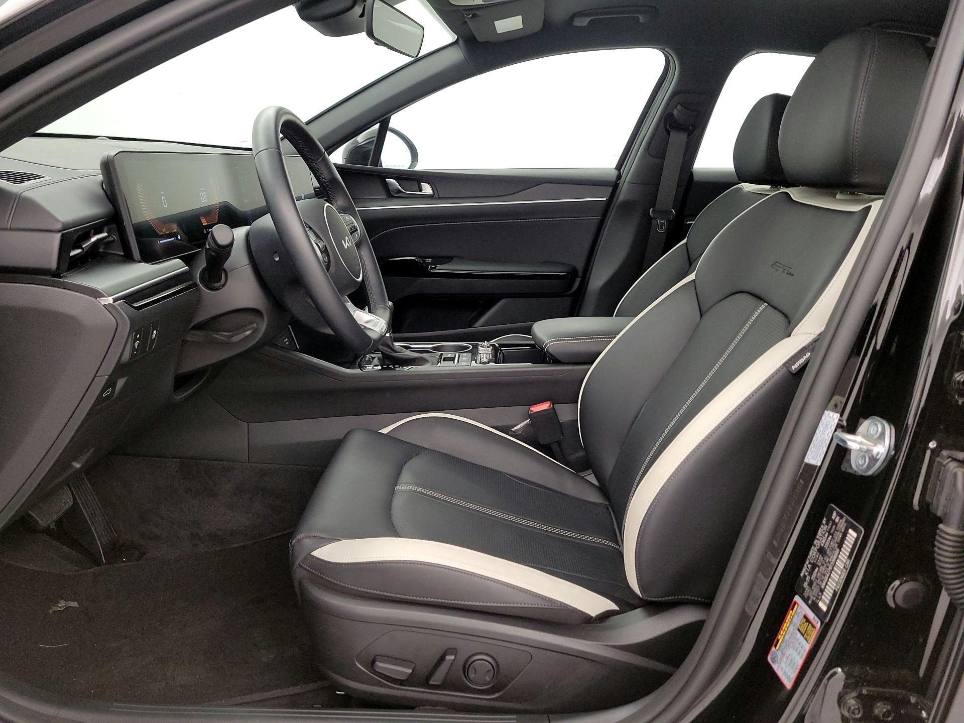 Thumbnail: 2026 Kia K5 - 11