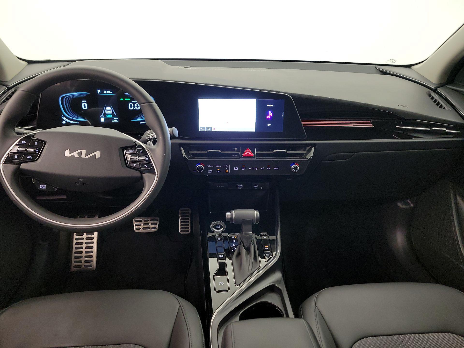 Thumbnail: 2025 Kia Niro - 9