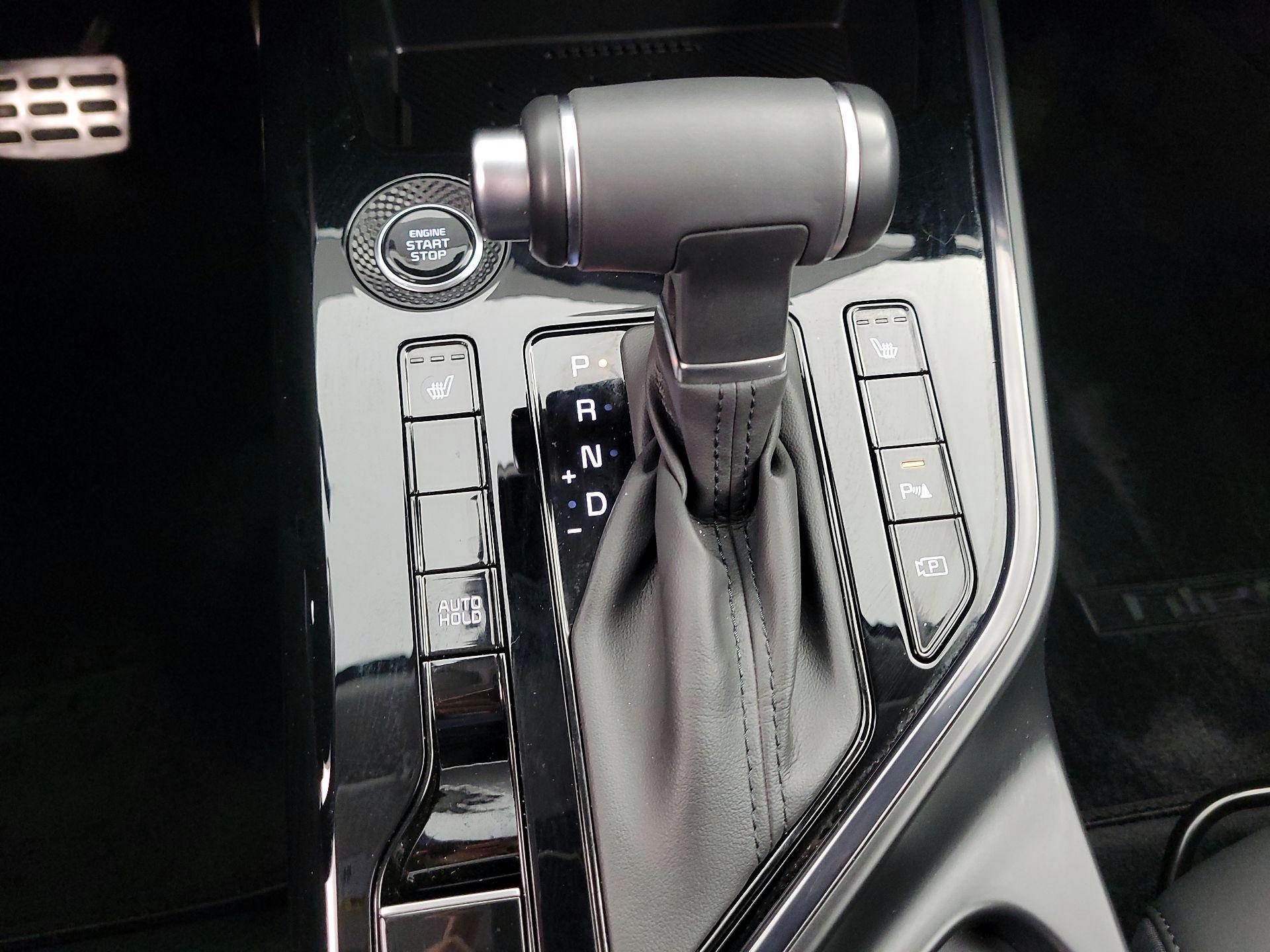 Thumbnail: 2025 Kia Niro - 18