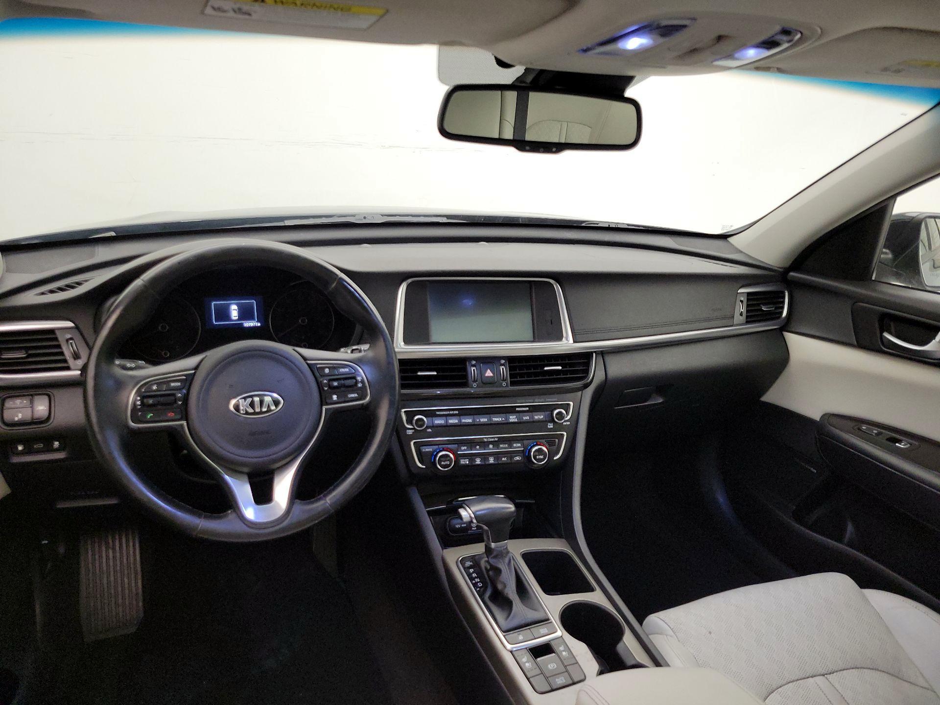 Thumbnail: 2017 Kia Optima - 9