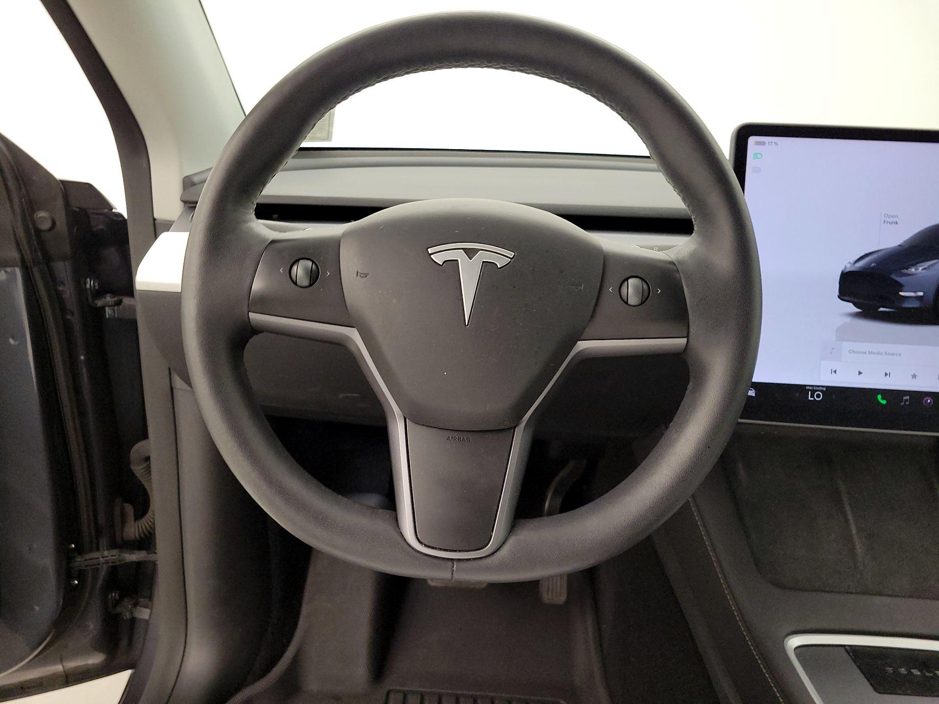 Thumbnail: 2023 Tesla Model Y - 10