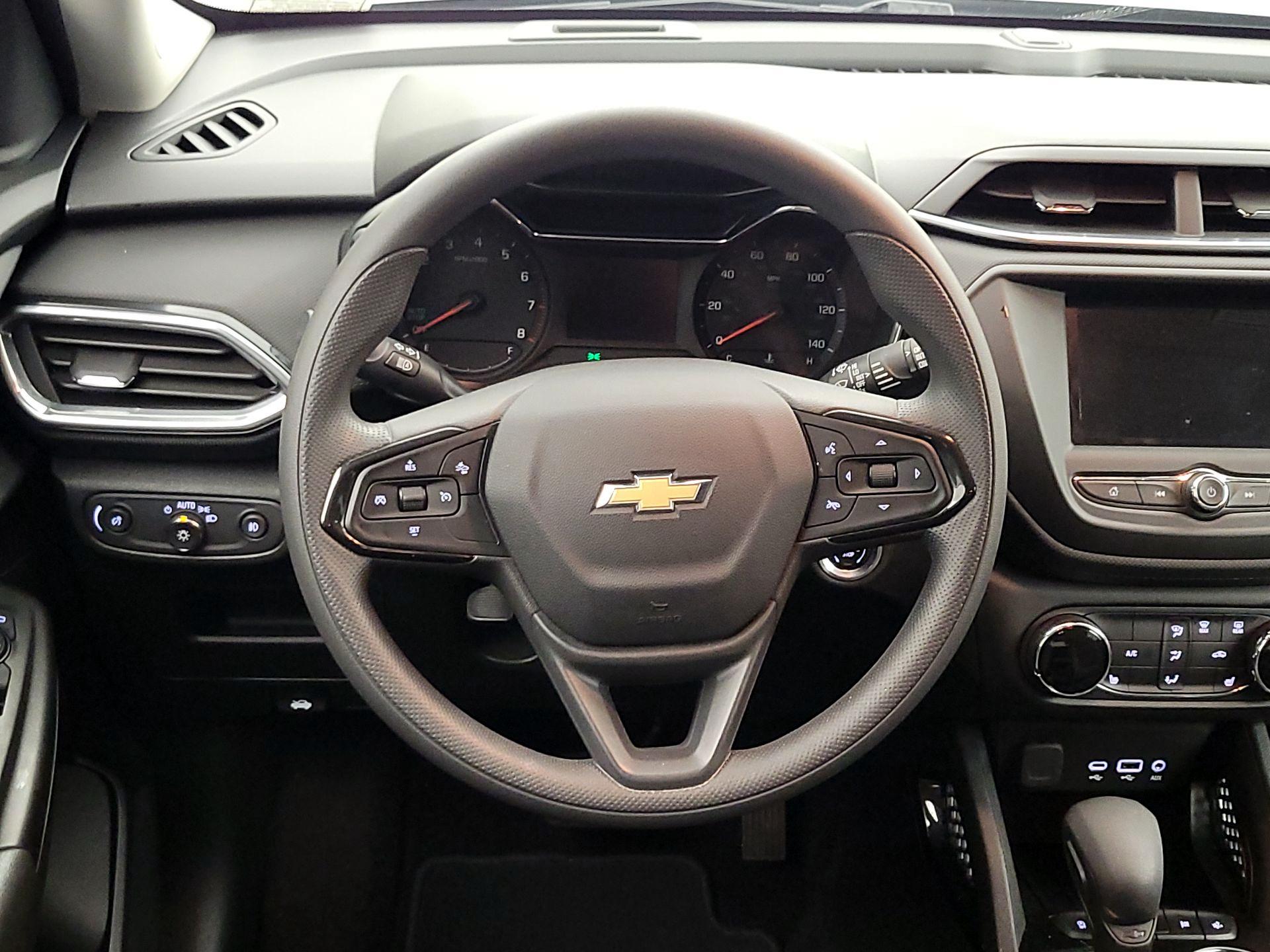 Thumbnail: 2023 Chevrolet TrailBlazer - 10
