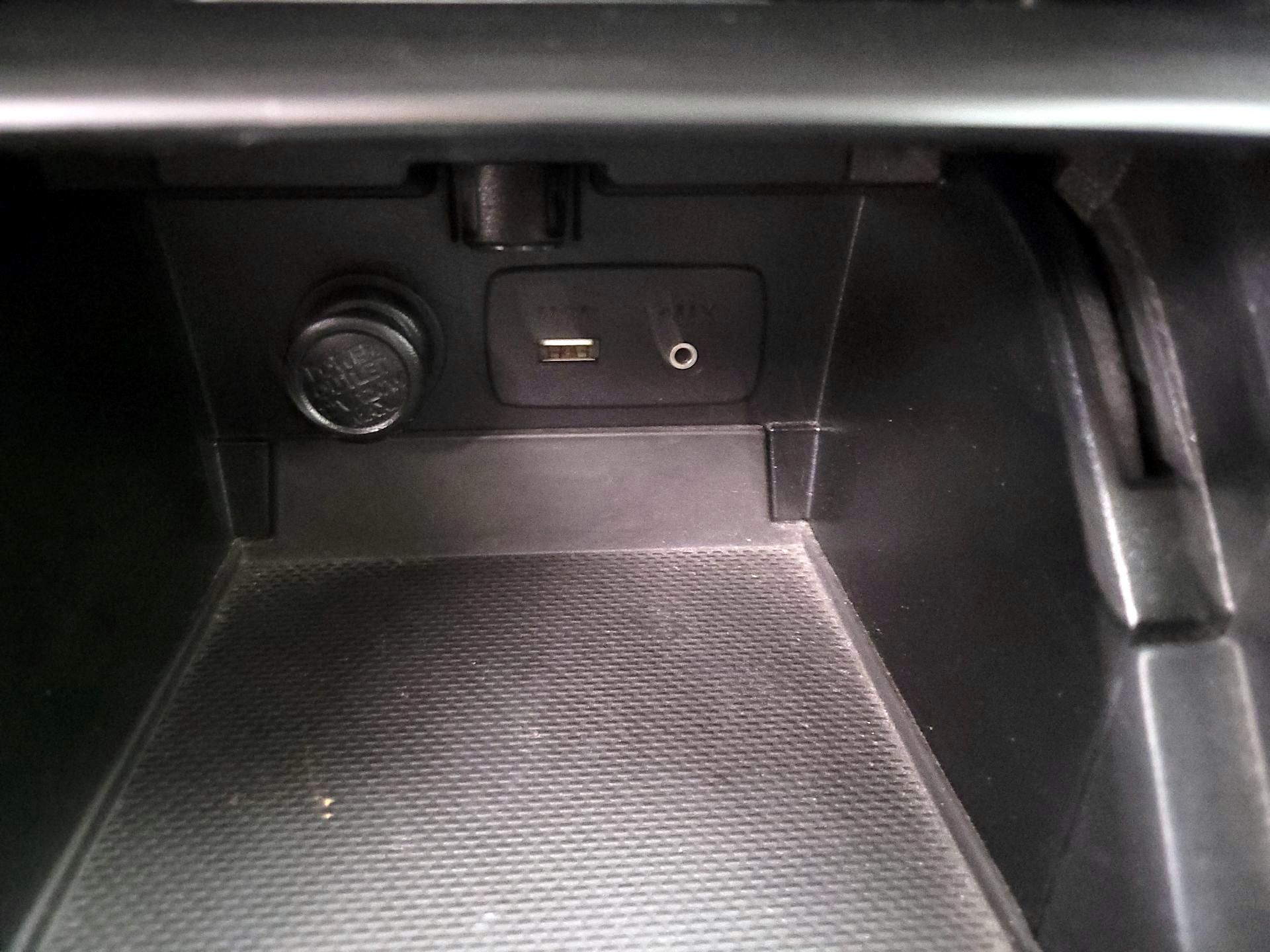 Thumbnail: 2016 Subaru Legacy - 18