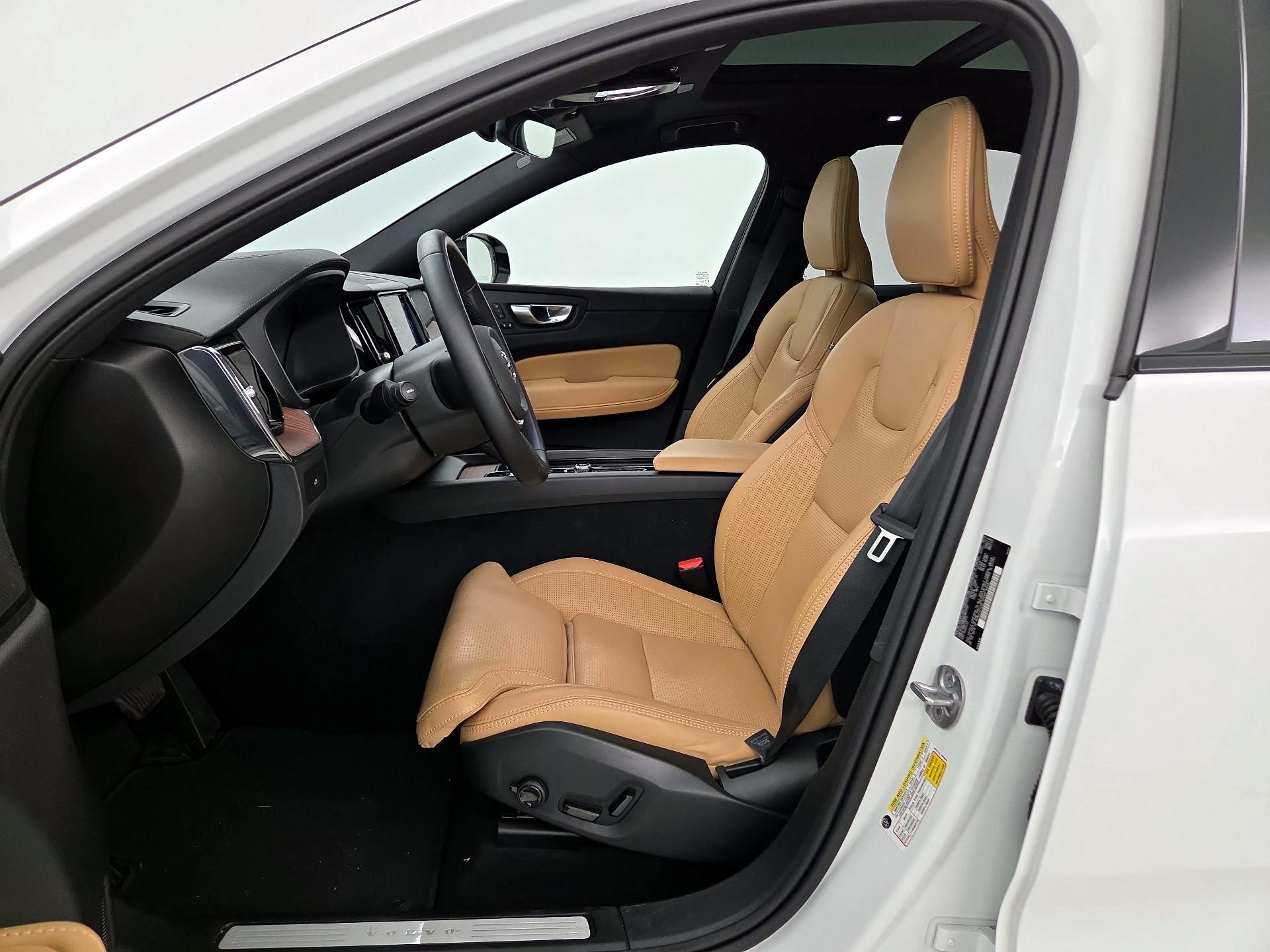 Thumbnail: 2024 Volvo XC60 - 11
