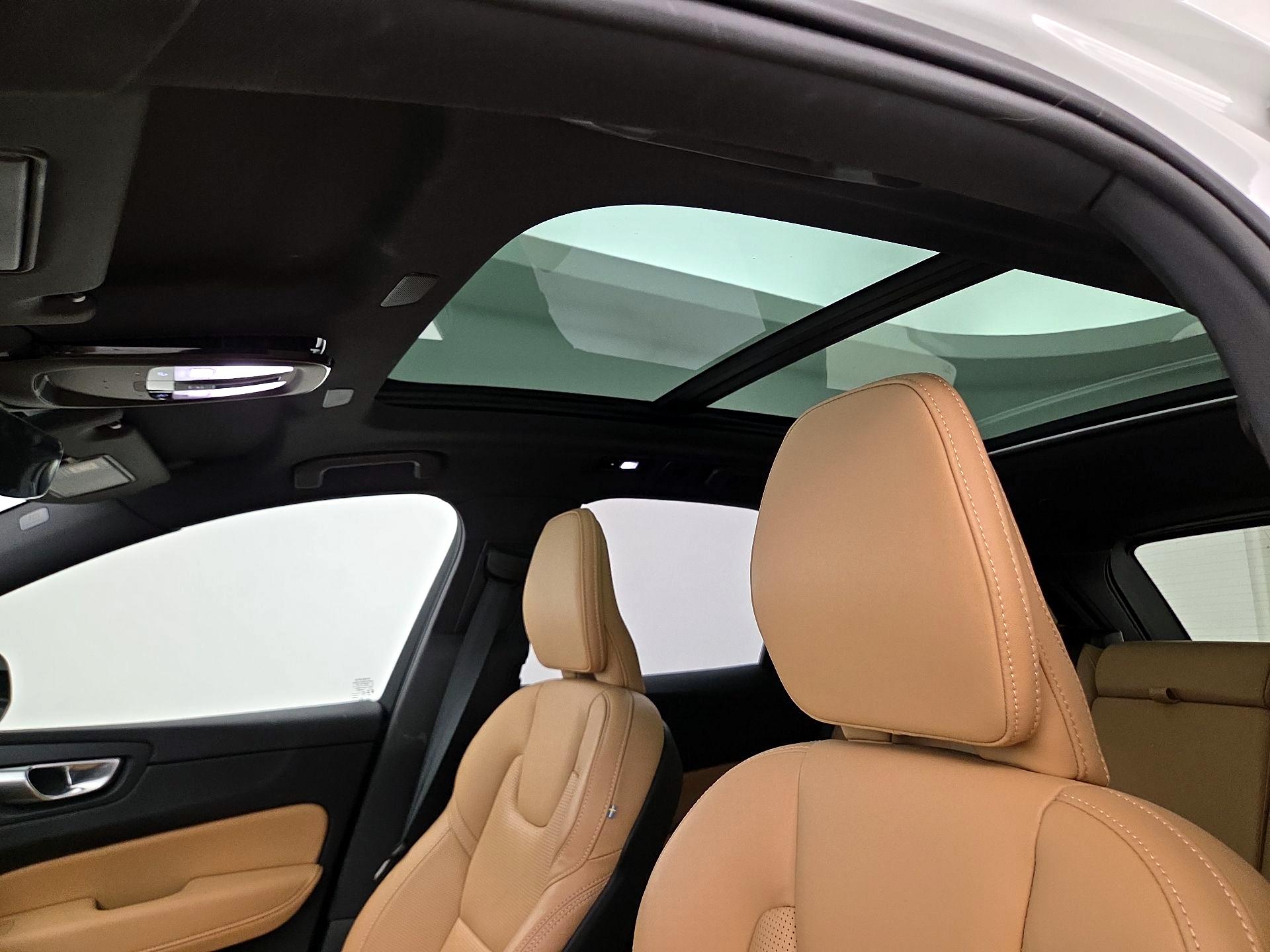 Thumbnail: 2024 Volvo XC60 - 20