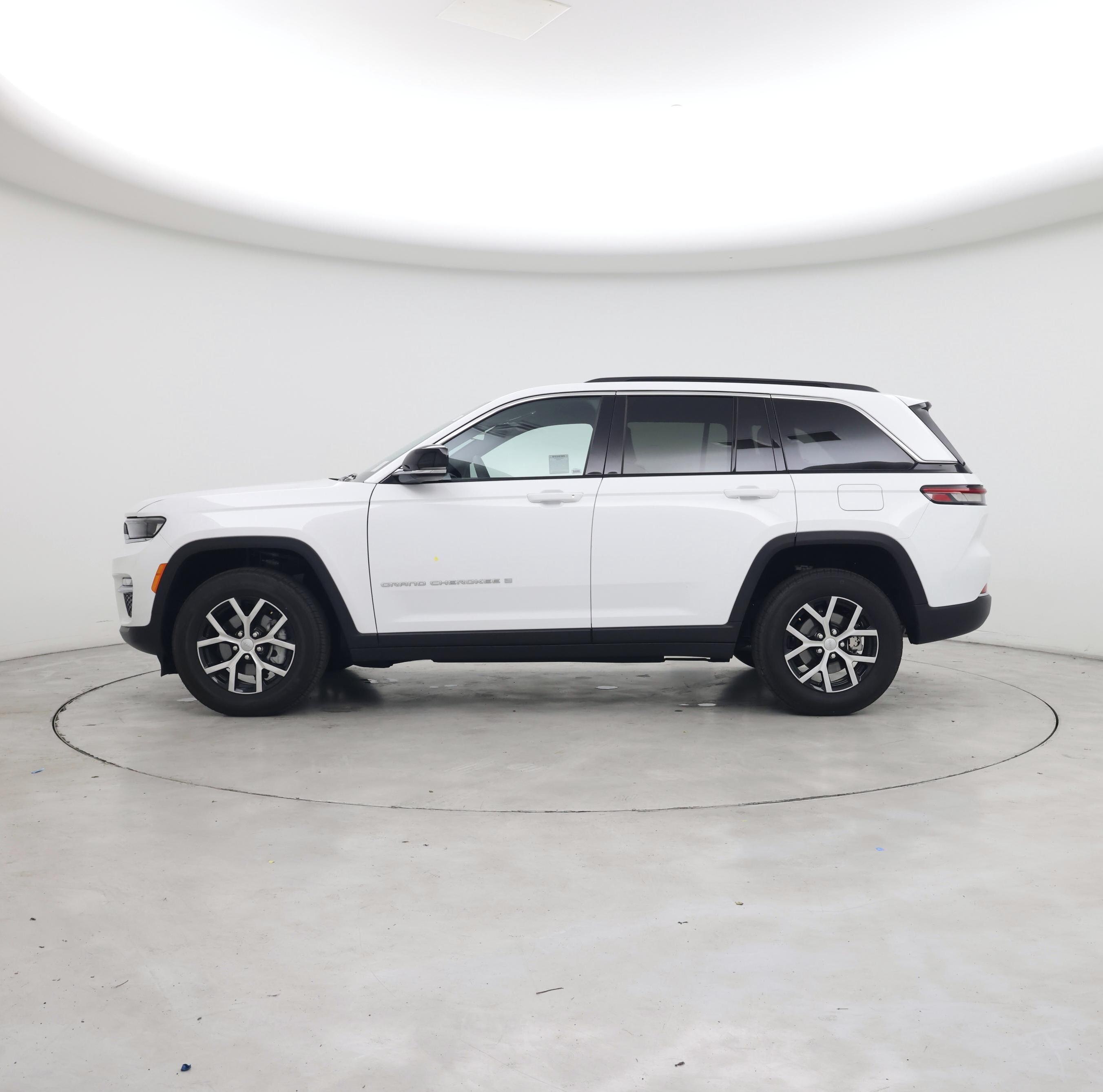 Thumbnail: 2025 Jeep Grand Cherokee - 3