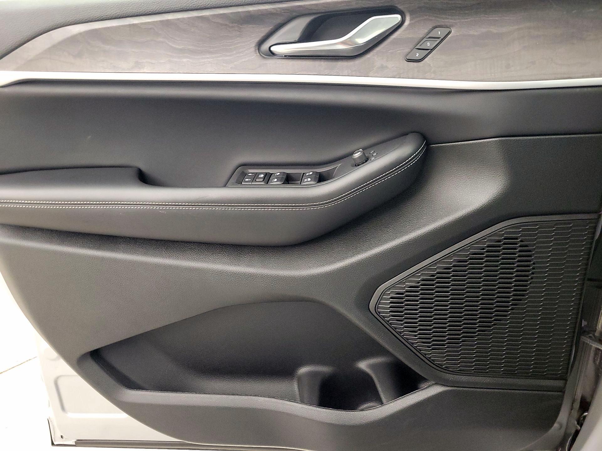 Thumbnail: 2025 Jeep Grand Cherokee - 12