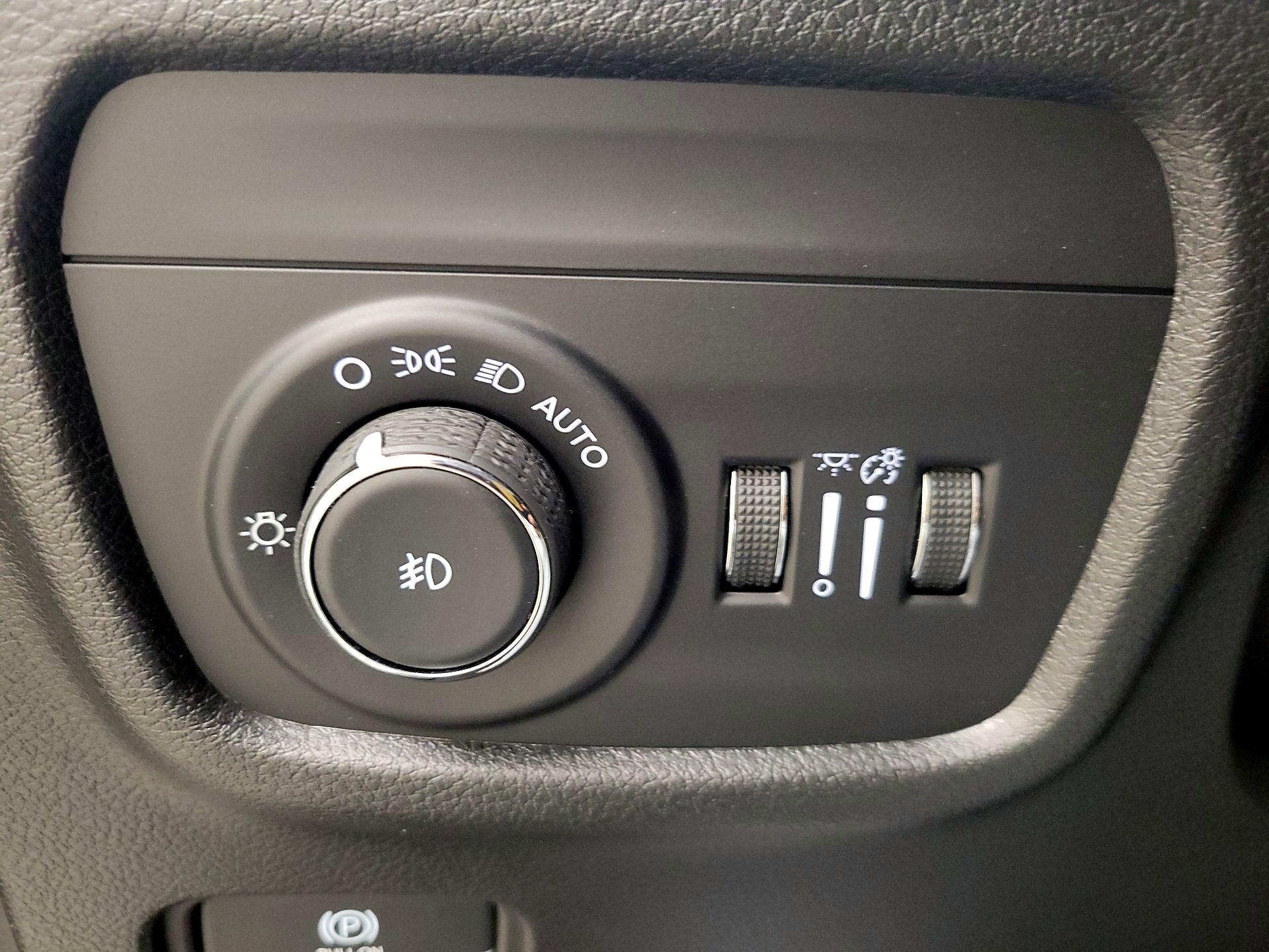 Thumbnail: 2025 Jeep Grand Cherokee - 13