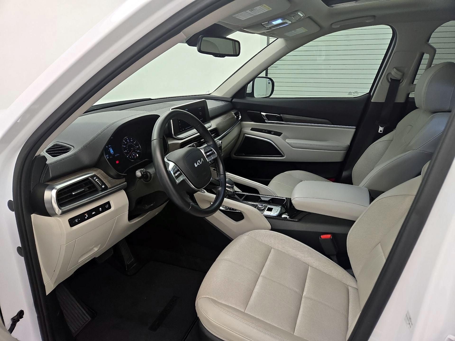 Thumbnail: 2022 Kia Telluride - 11