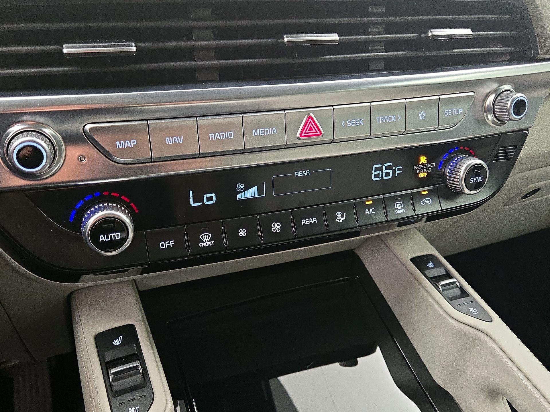 Thumbnail: 2022 Kia Telluride - 17