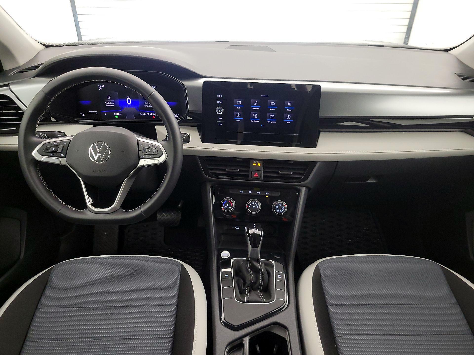 Thumbnail: 2025 Volkswagen Taos - 9