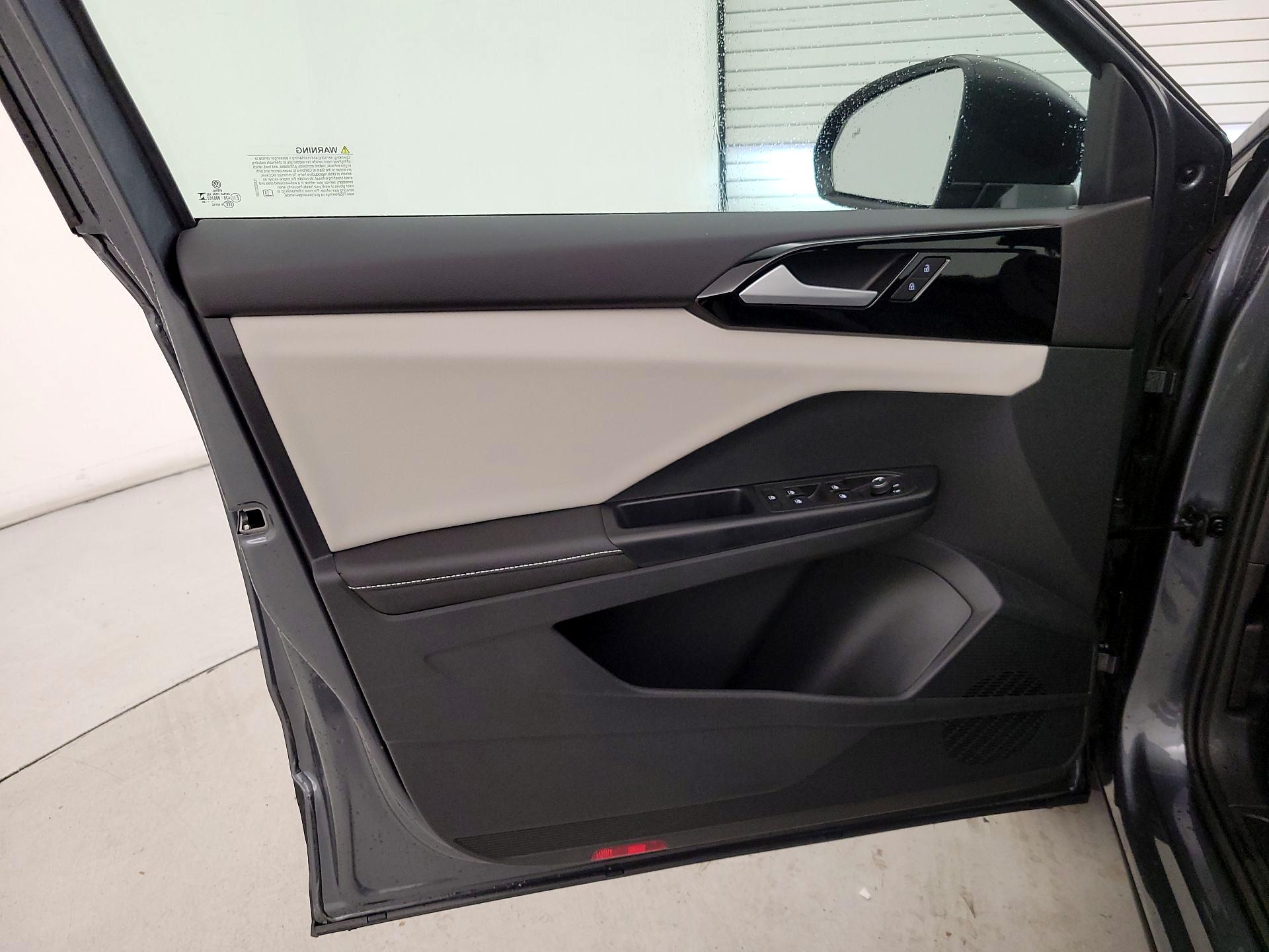 Thumbnail: 2025 Volkswagen Taos - 12