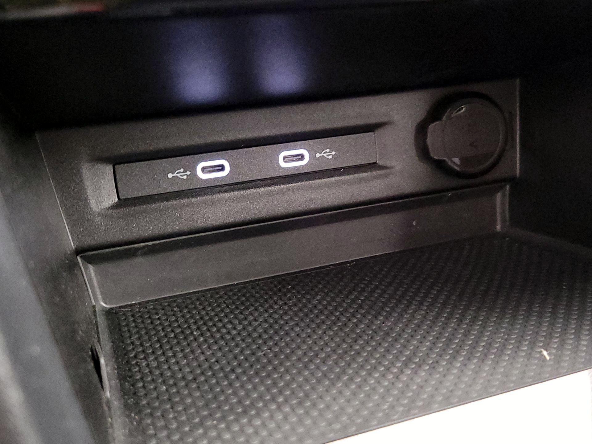 Thumbnail: 2025 Volkswagen Taos - 18